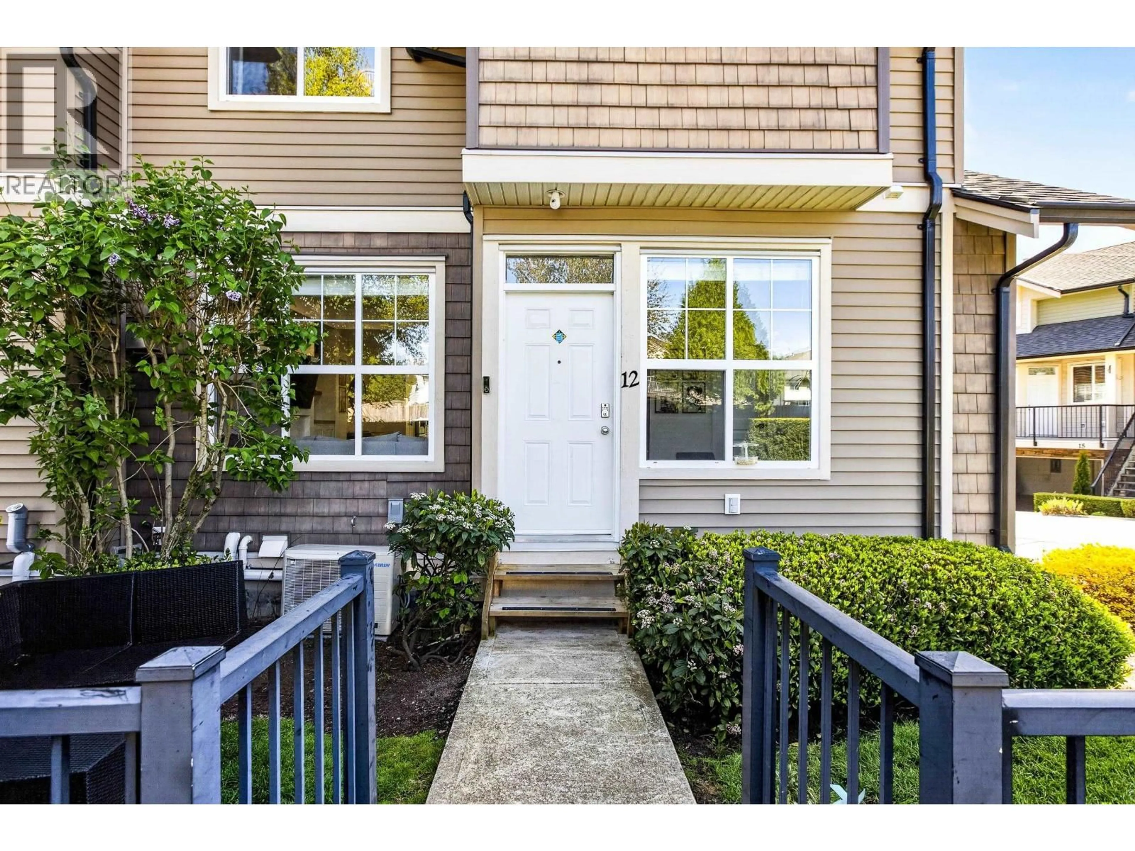 Indoor entryway for 12 - 11720 COTTONWOOD DRIVE, Maple Ridge British Columbia V2X0G7