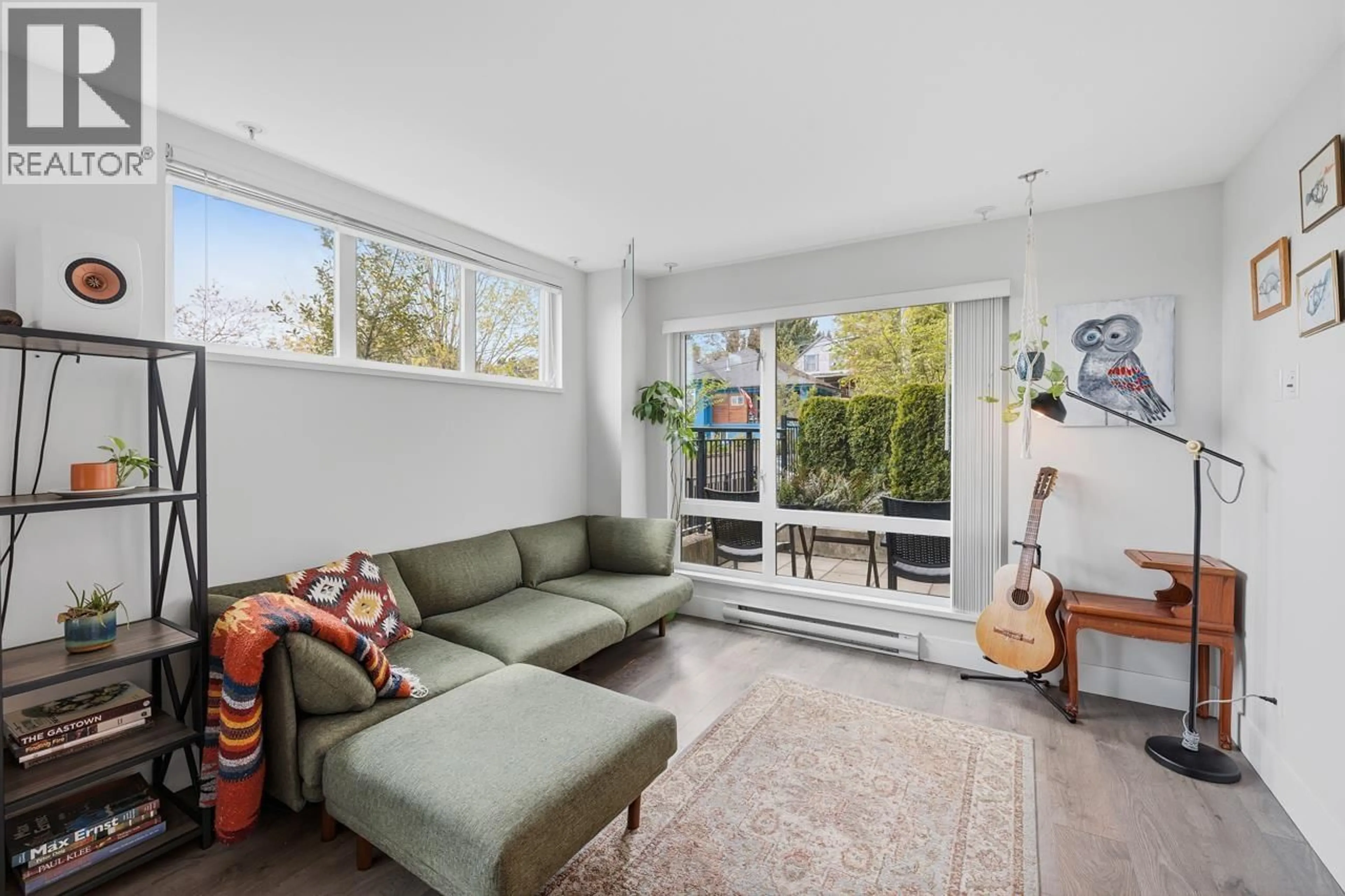 Living room with furniture, unknown for 1312 FIFTH AVENUE, New Westminster British Columbia V3M0K5