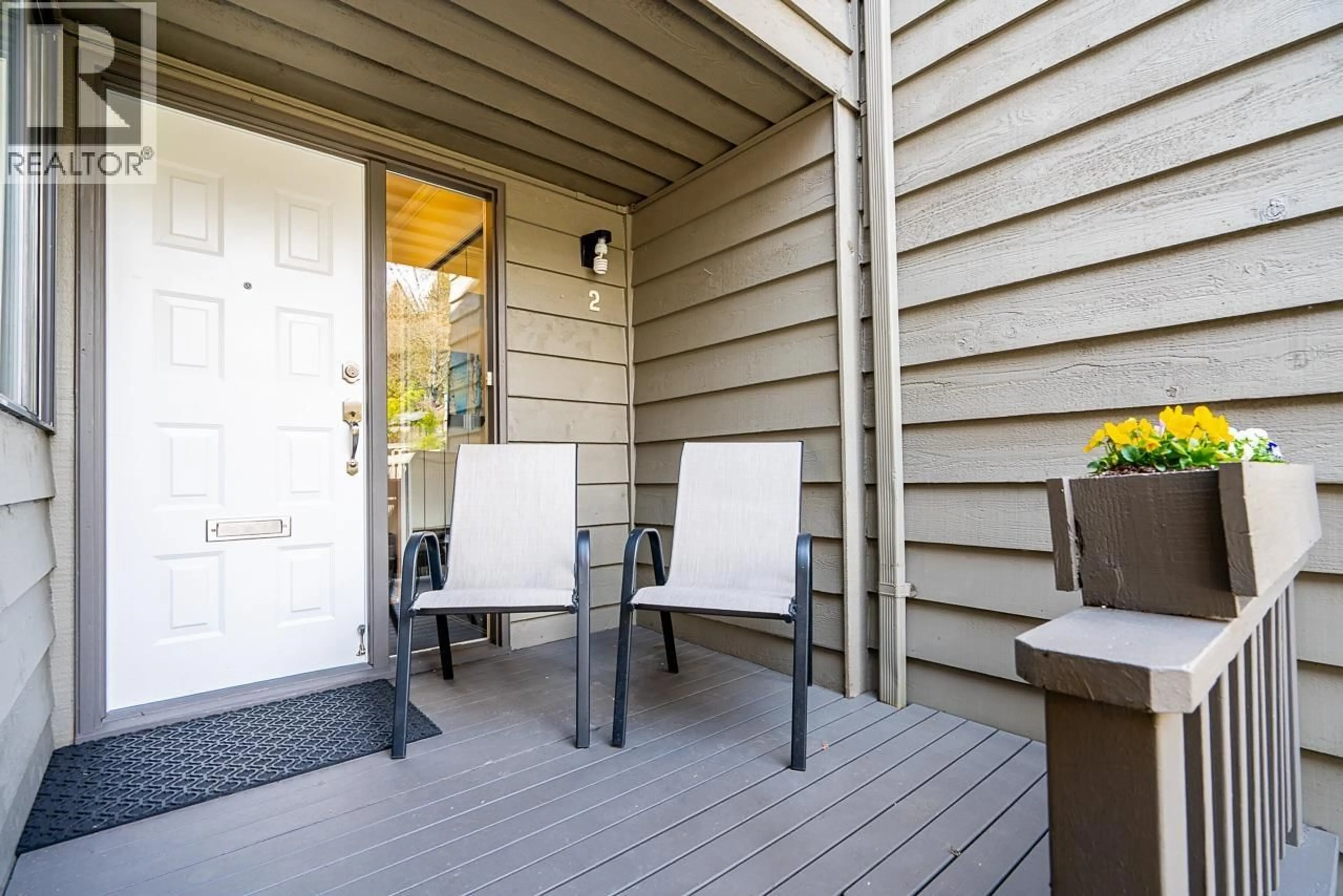 Patio, street for 2 - 1960 RUFUS DRIVE, North Vancouver British Columbia V7J3L7