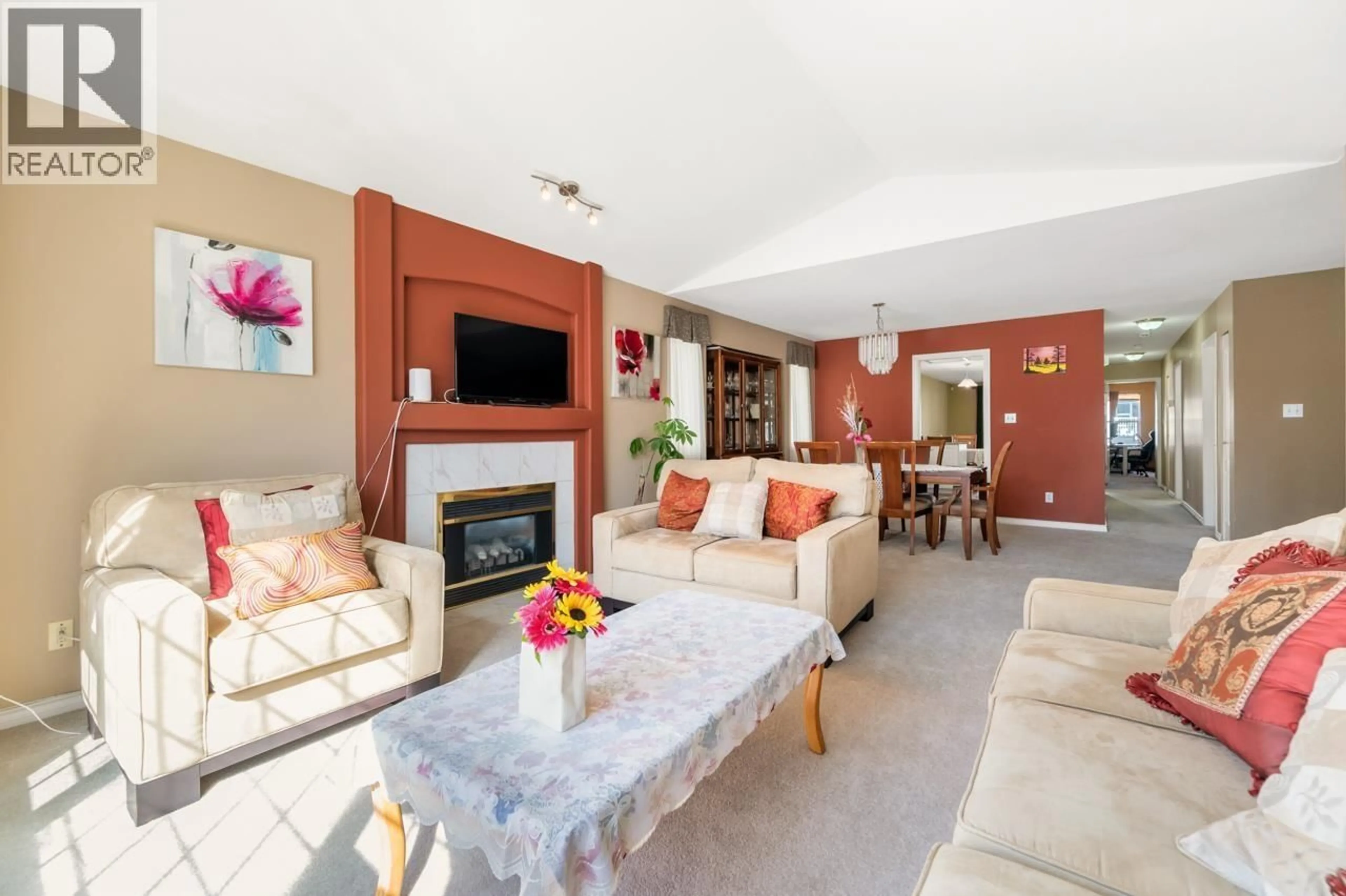 Living room with furniture, ceramic/tile floor for 3156 JERVIS STREET, Port Coquitlam British Columbia V3C3H7
