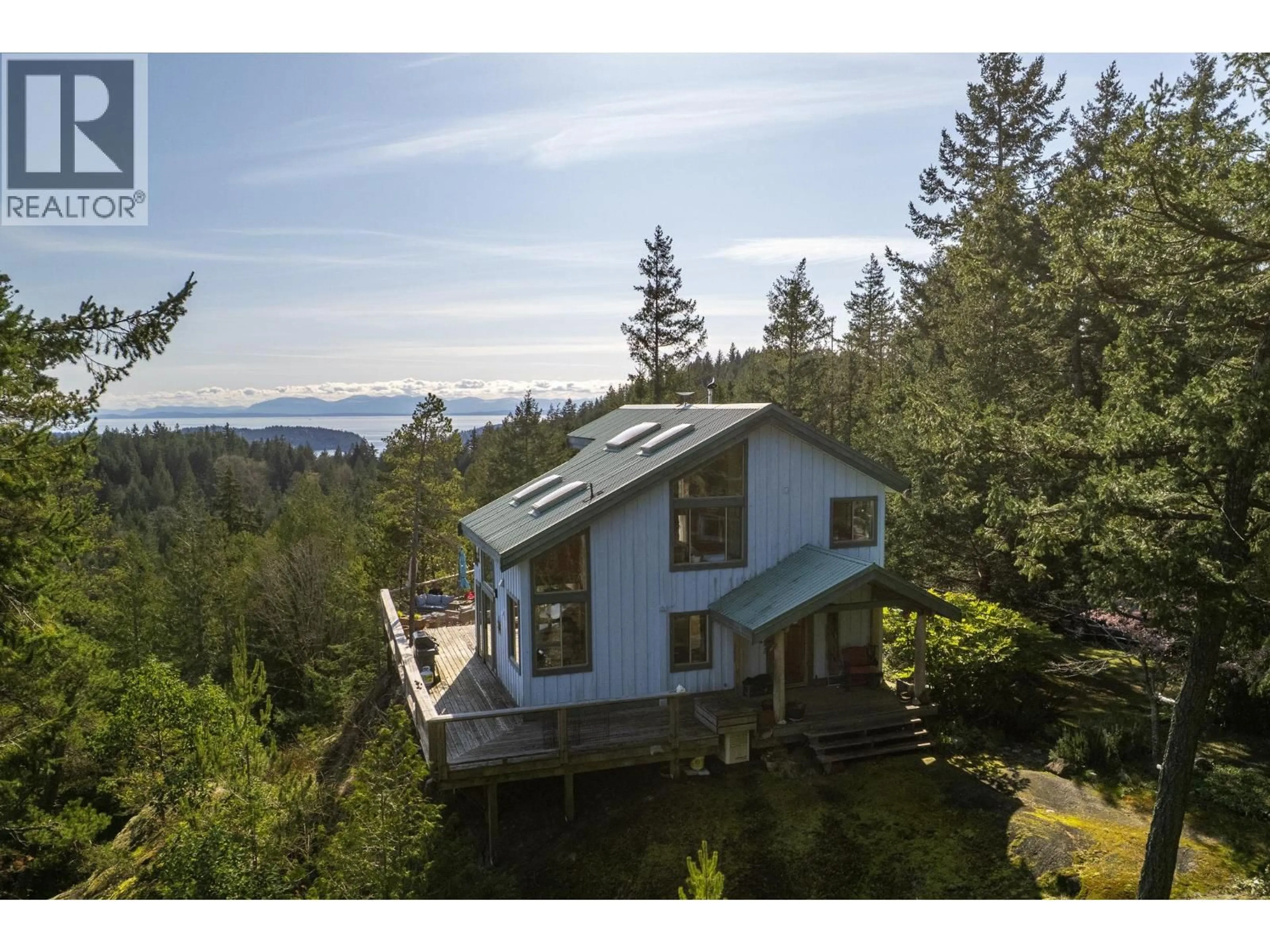 A pic from outside/outdoor area/front of a property/back of a property/a pic from drone, water/lake/river/ocean view for 181 PERSEPHONE PLACE, Keats Island British Columbia V0N1V0