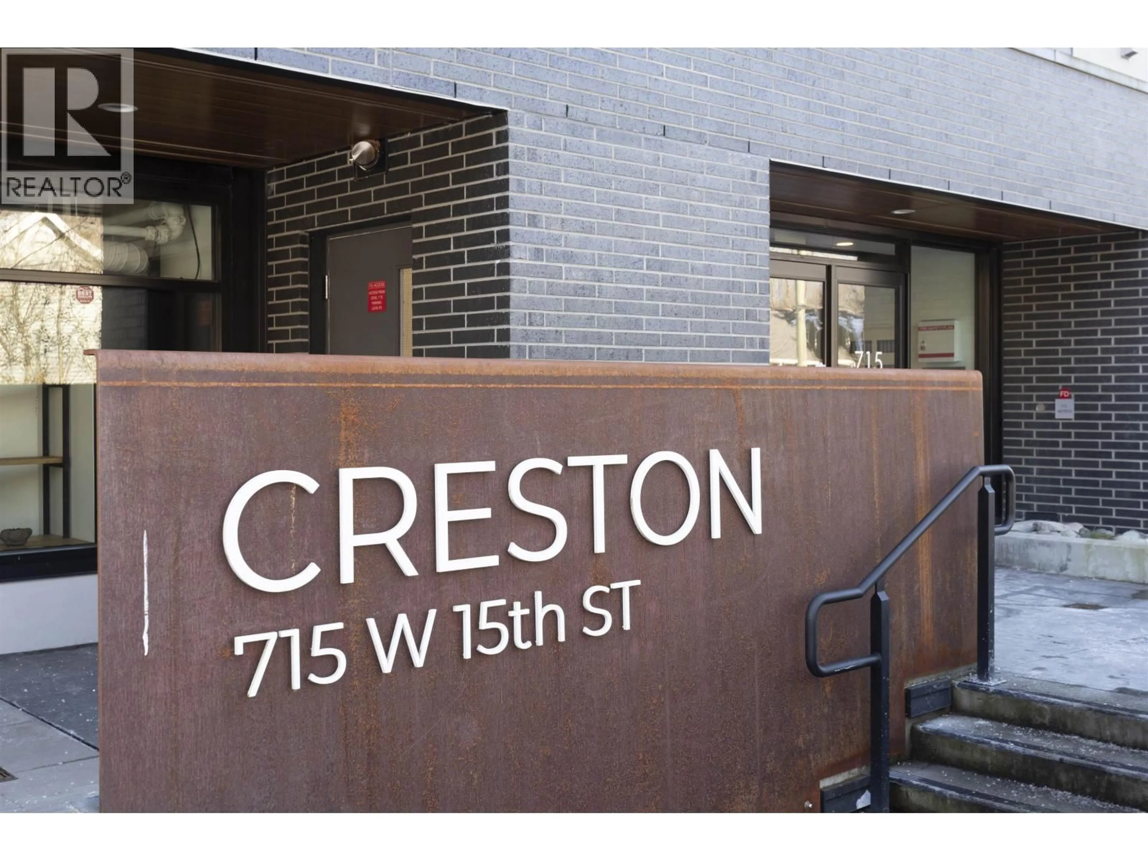 Unknown for 204 - 715 15TH STREET, North Vancouver British Columbia V7M1T2