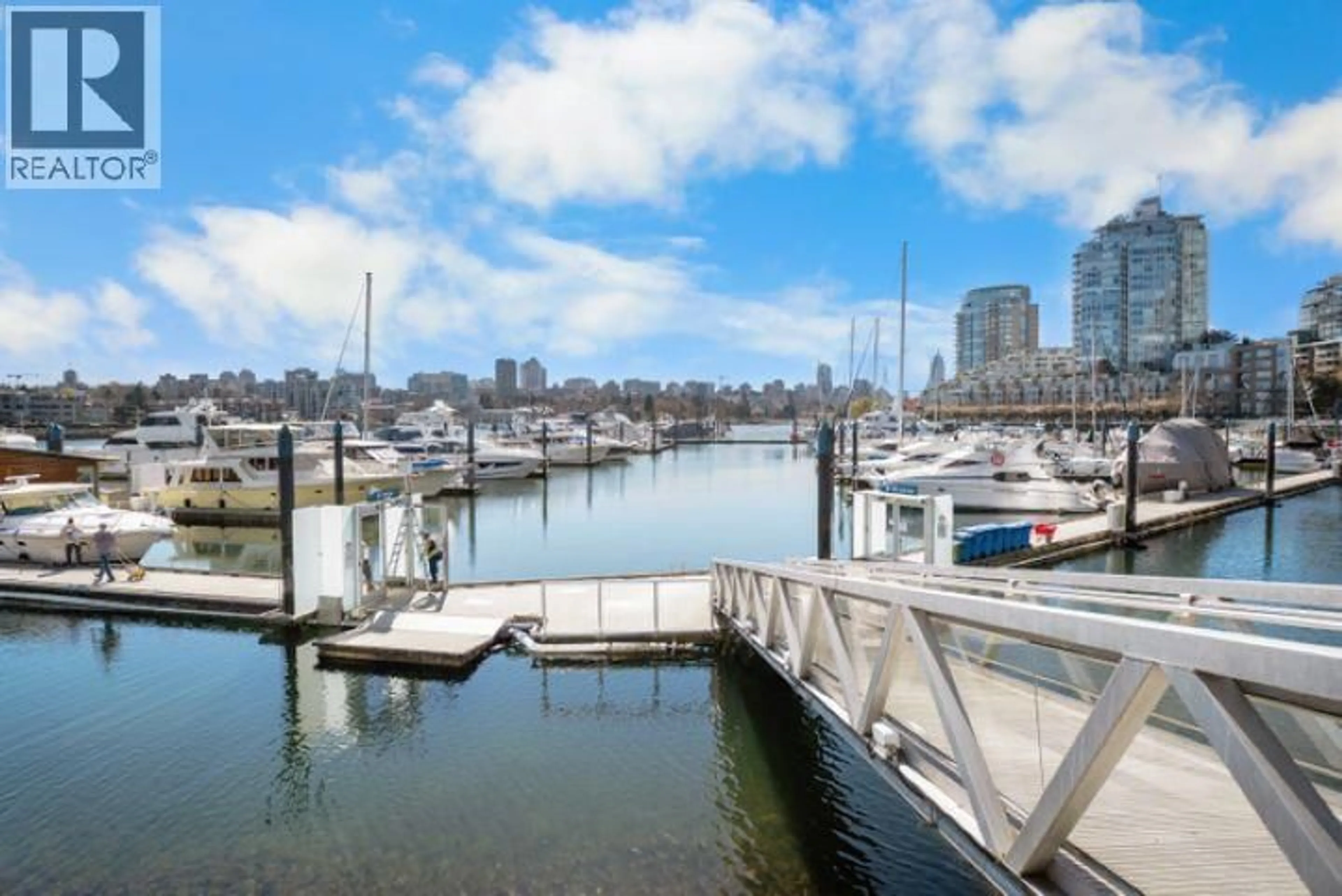 Patio, water/lake/river/ocean view for 42 - 1088 MARINASIDE CRESCENT, Vancouver British Columbia V6Z3C4