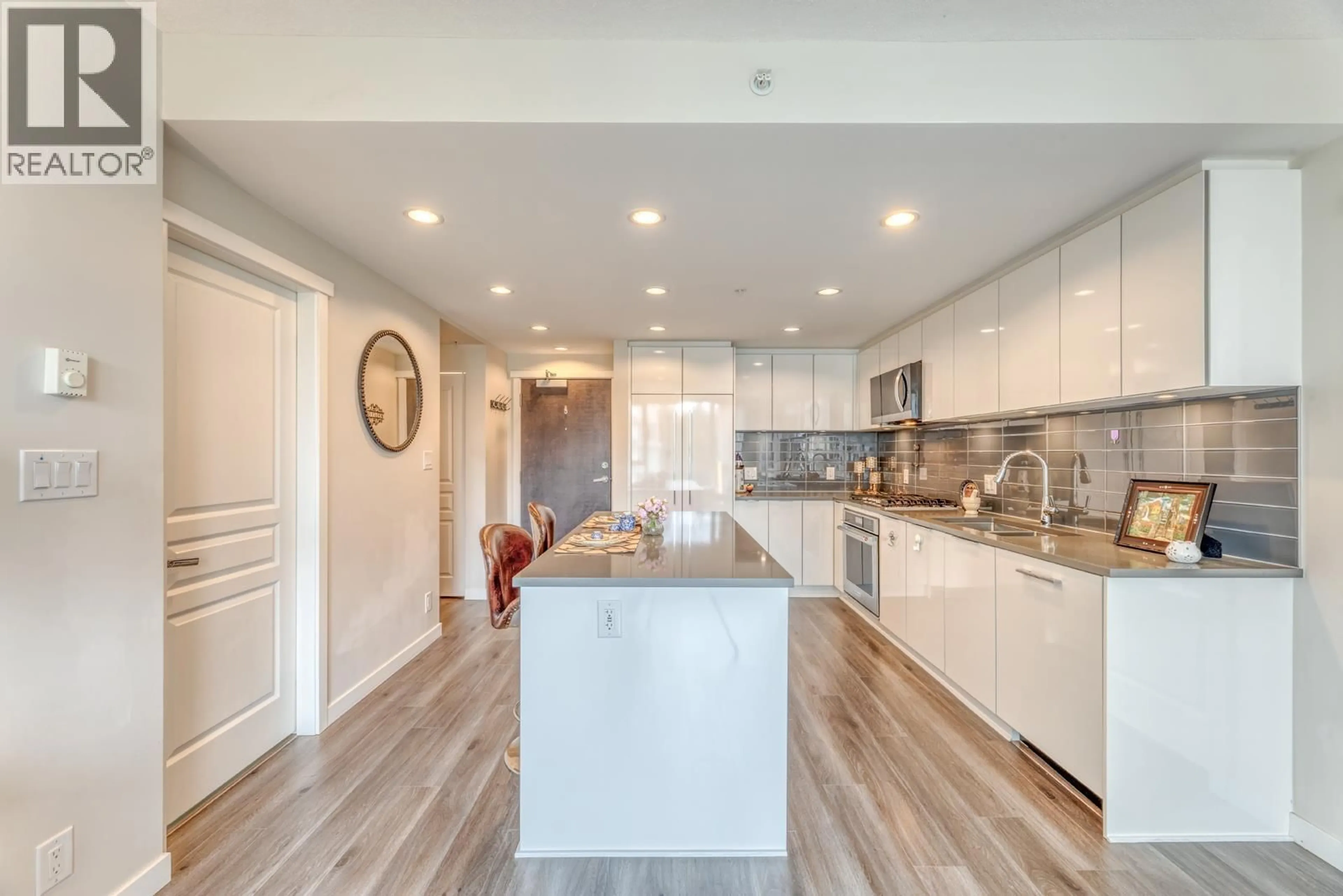 Open concept kitchen, unknown for 1004 - 3100 WINDSOR GATE, Coquitlam British Columbia V3B0P3