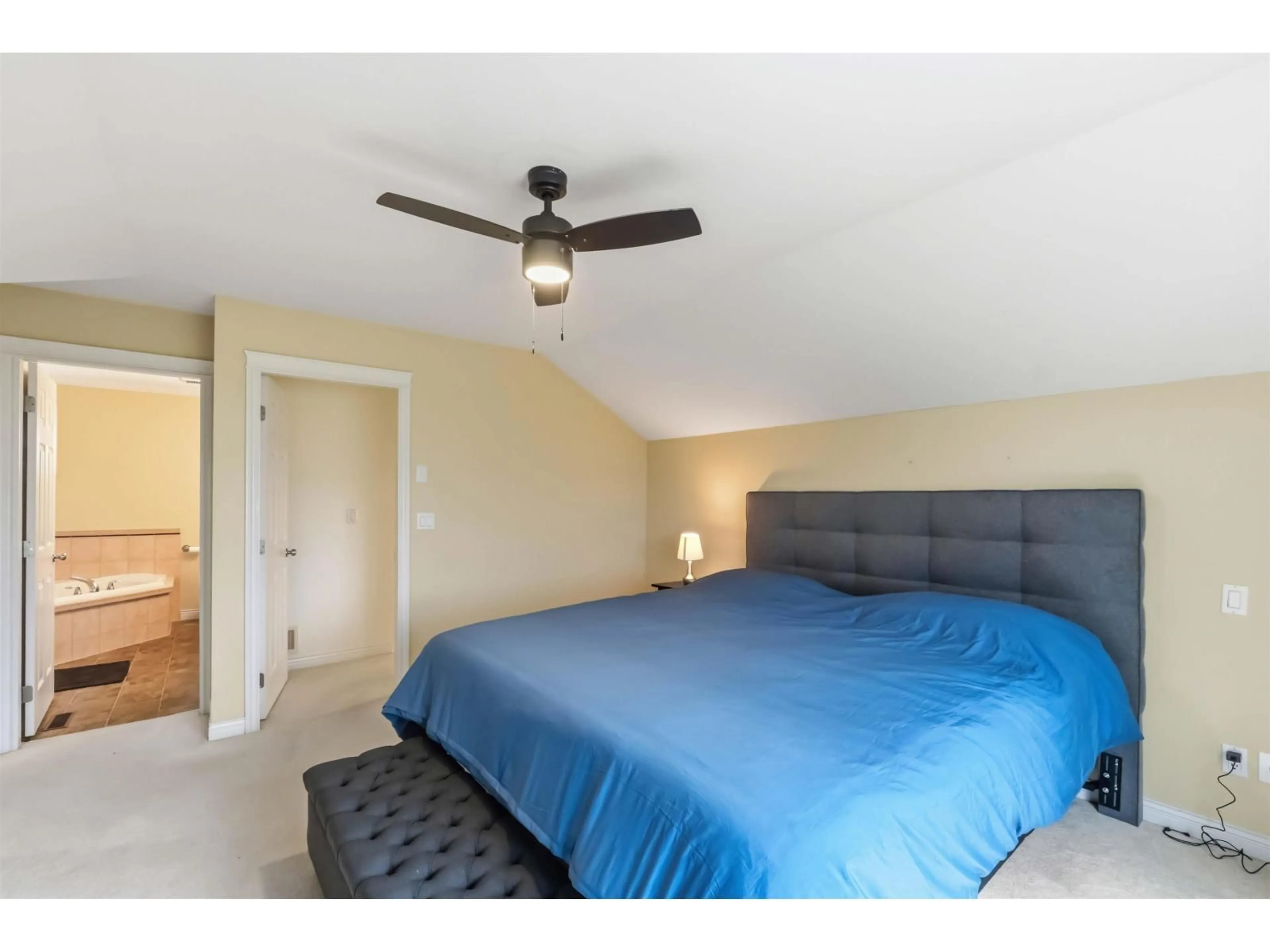 Bedroom with bed, unknown for 11 - 2088 WINFIELD DRIVE, Abbotsford British Columbia V3G3C3