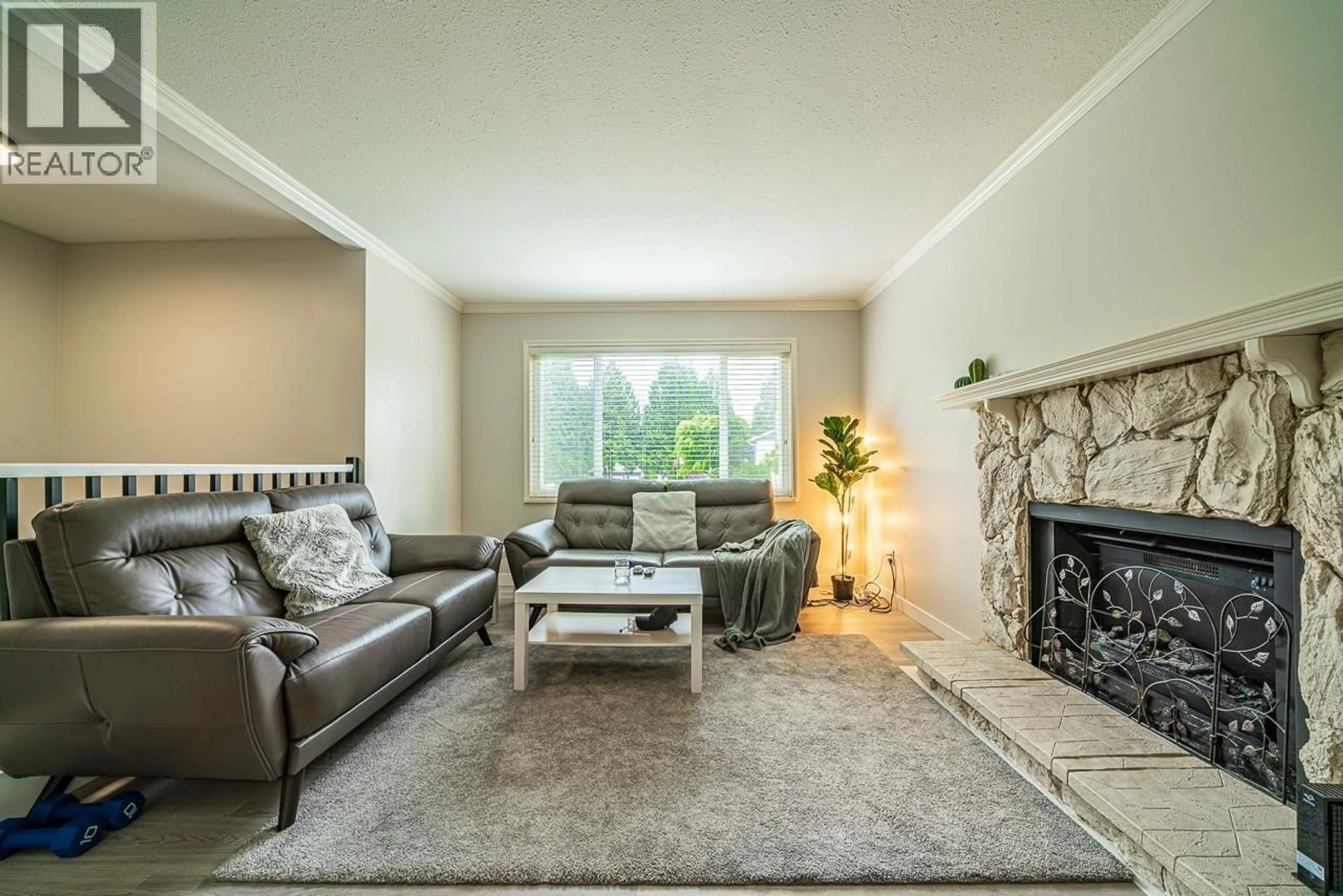 Living room with furniture, unknown for 12208 MCTAVISH PLACE, Maple Ridge British Columbia V2X8L8
