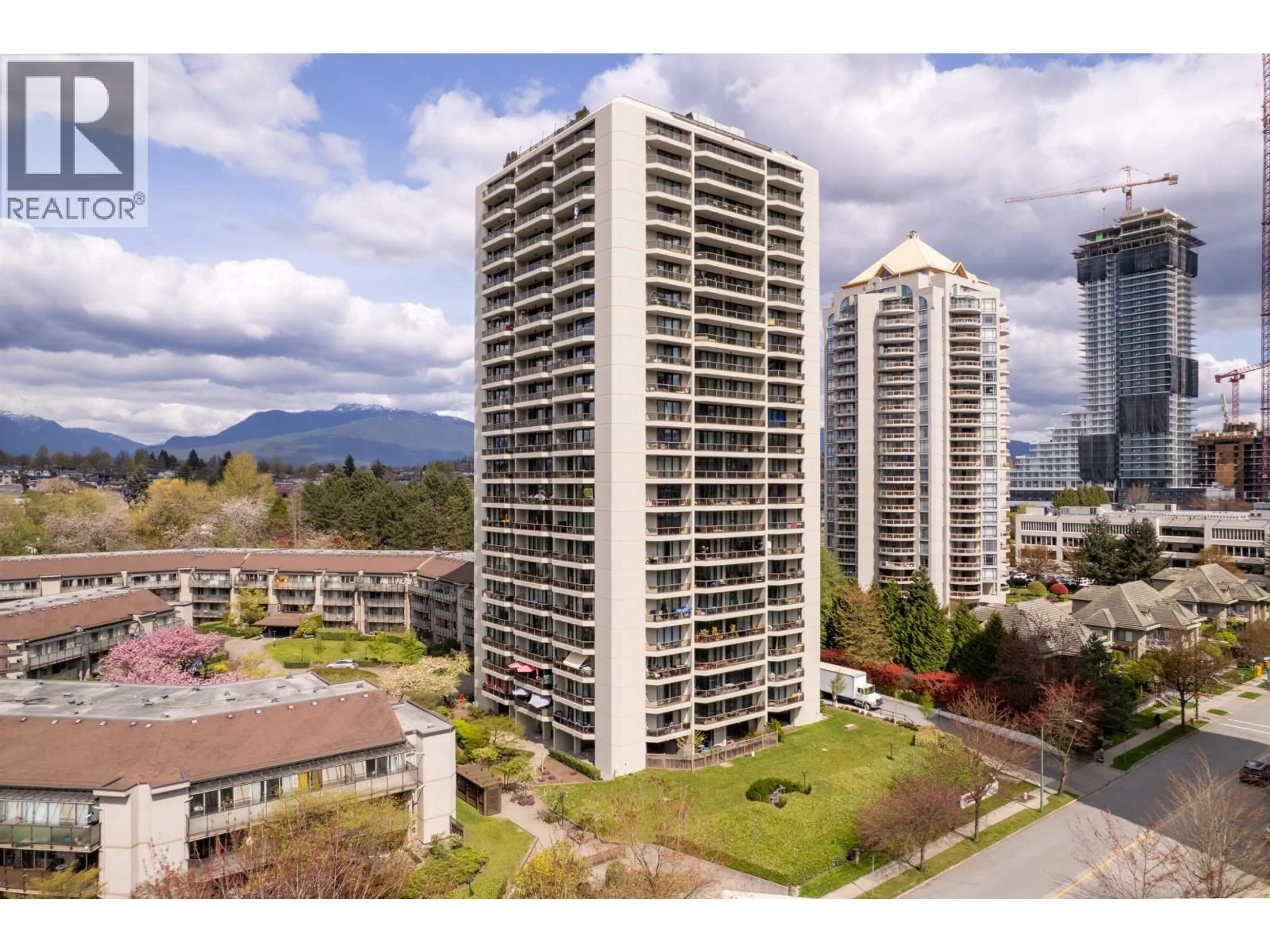 A pic from outside/outdoor area/front of a property/back of a property/a pic from drone, city buildings view from balcony for 202 - 4353 HALIFAX STREET, Burnaby British Columbia V5C5Z4