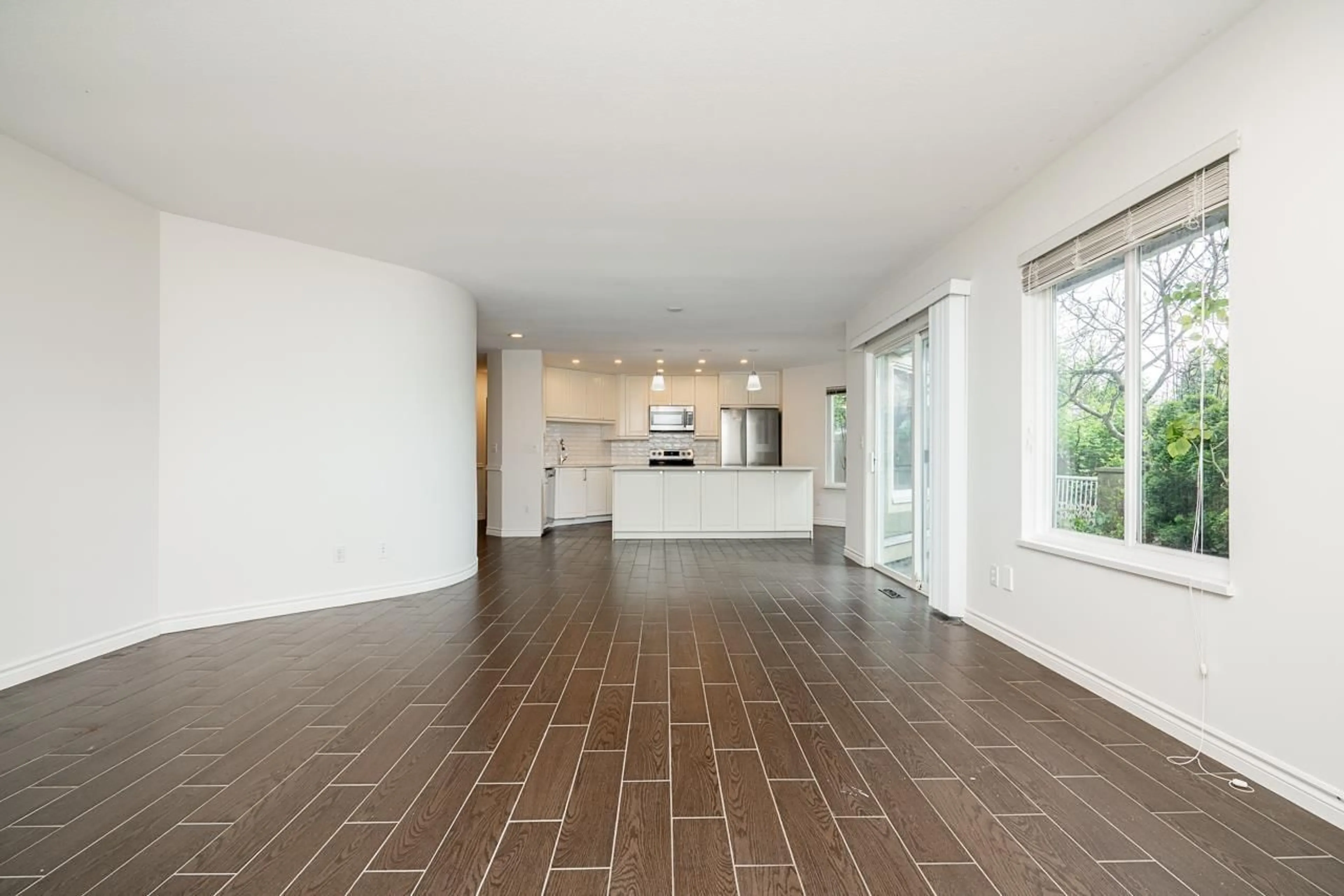 Indoor foyer for 55 - 16061 85 AVENUE, Surrey British Columbia V4N4Y5