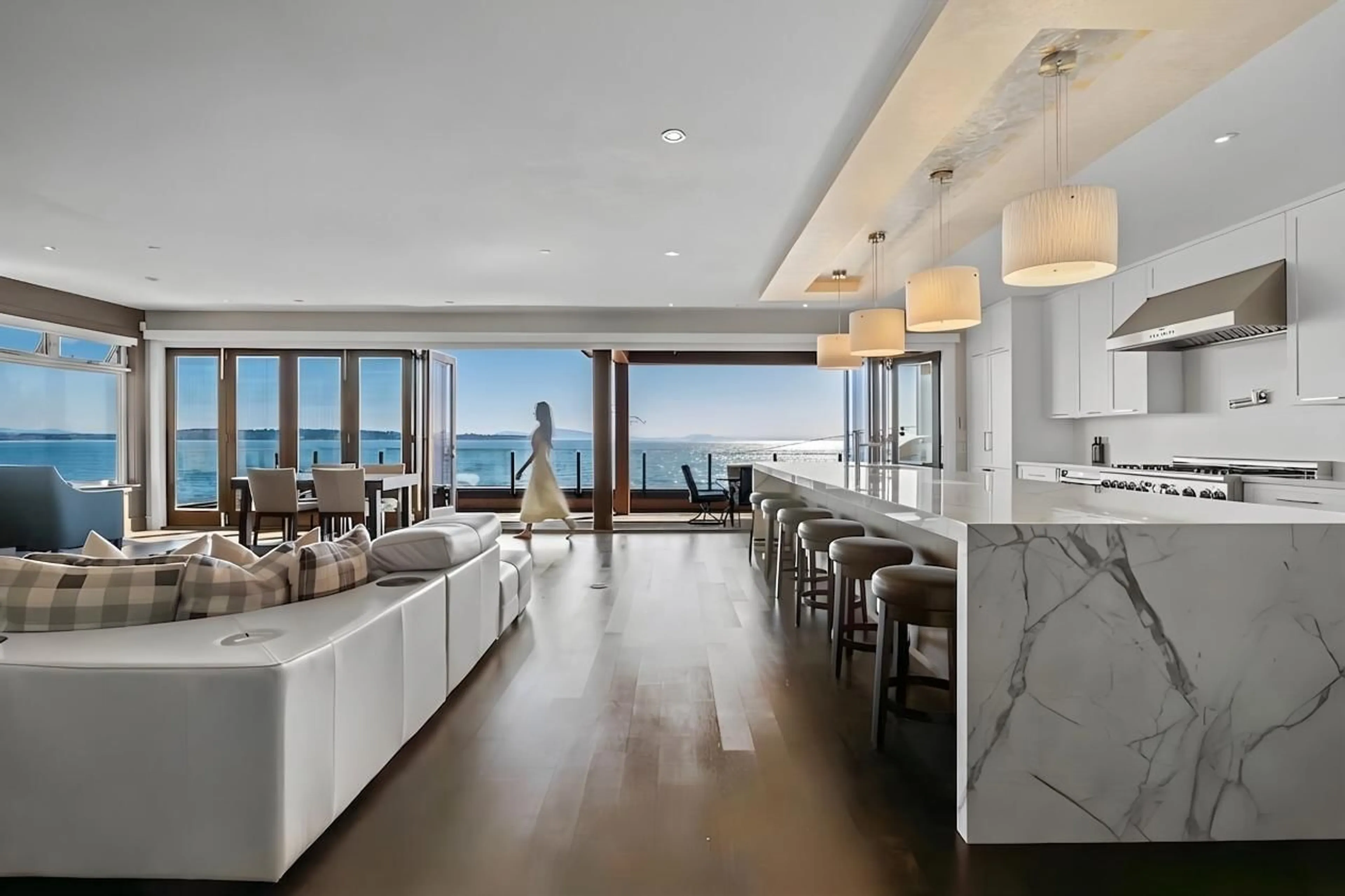 Unknown for 14495 MARINE DRIVE, White Rock British Columbia V4B1B4