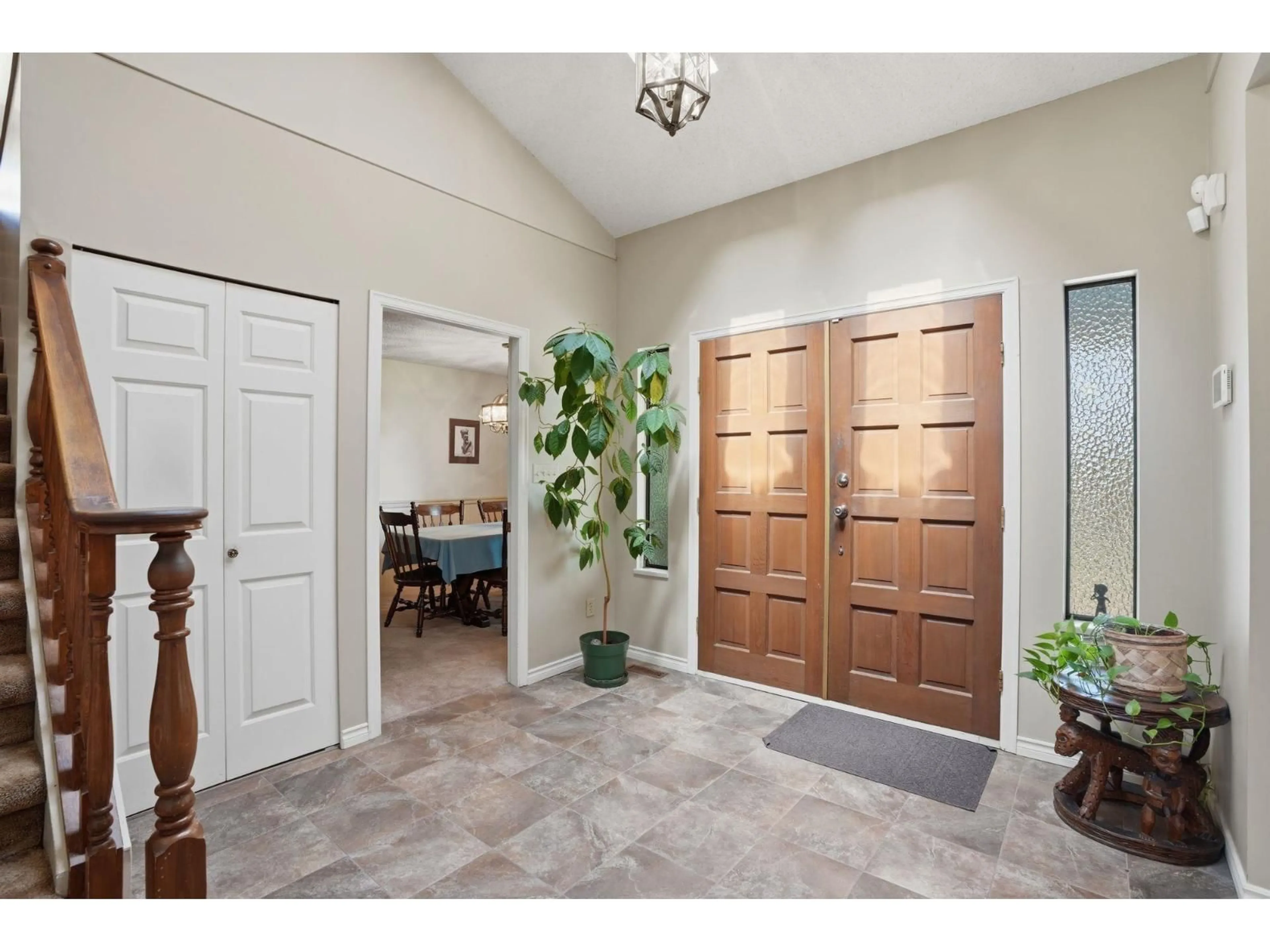 Indoor entryway for 20660 46A AVE AVENUE, Langley British Columbia V3A3J9