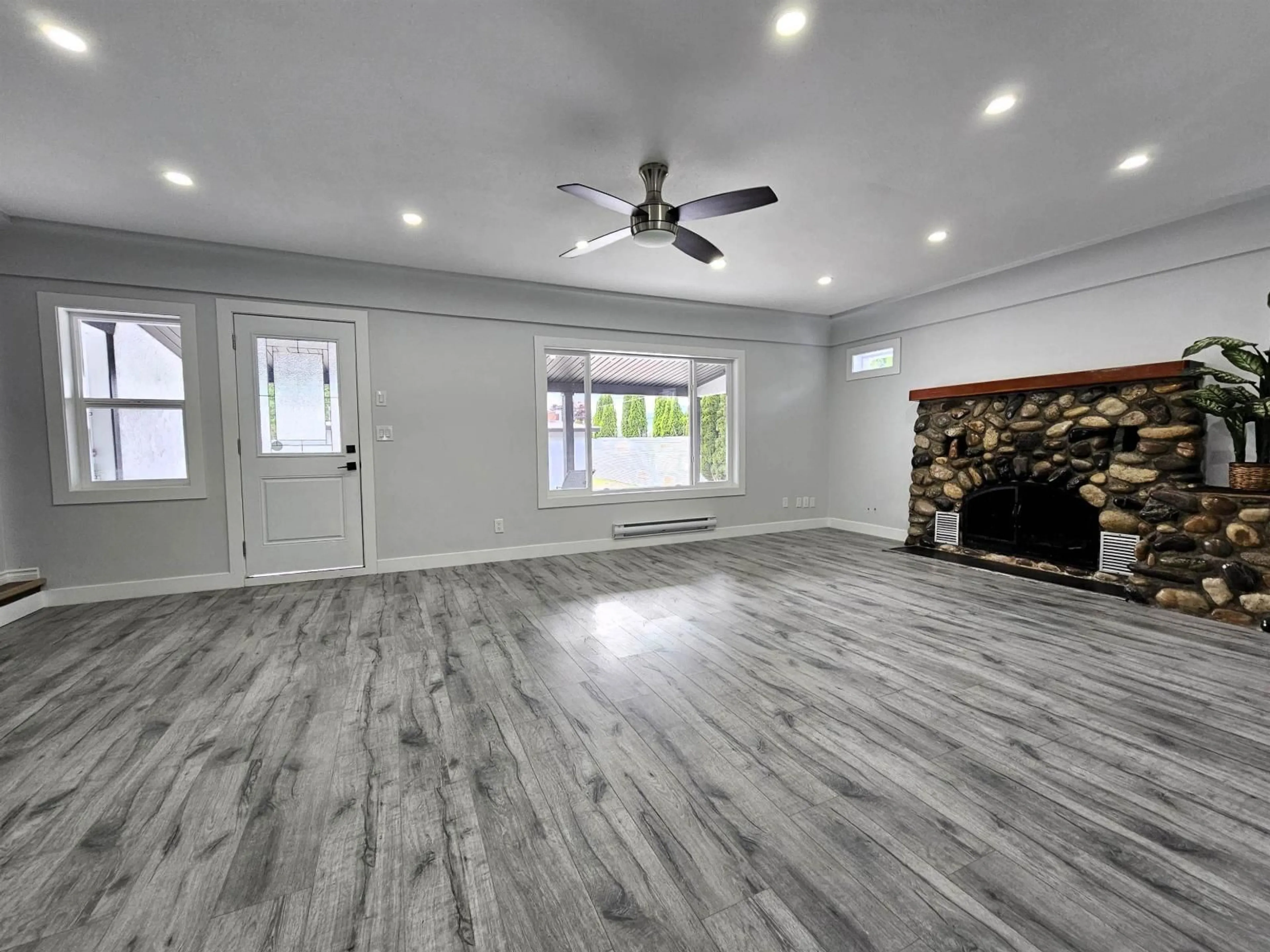 Unknown for 7088 SUMAS PRAIRIE ROAD, Sardis - Greendale British Columbia V2R4K1