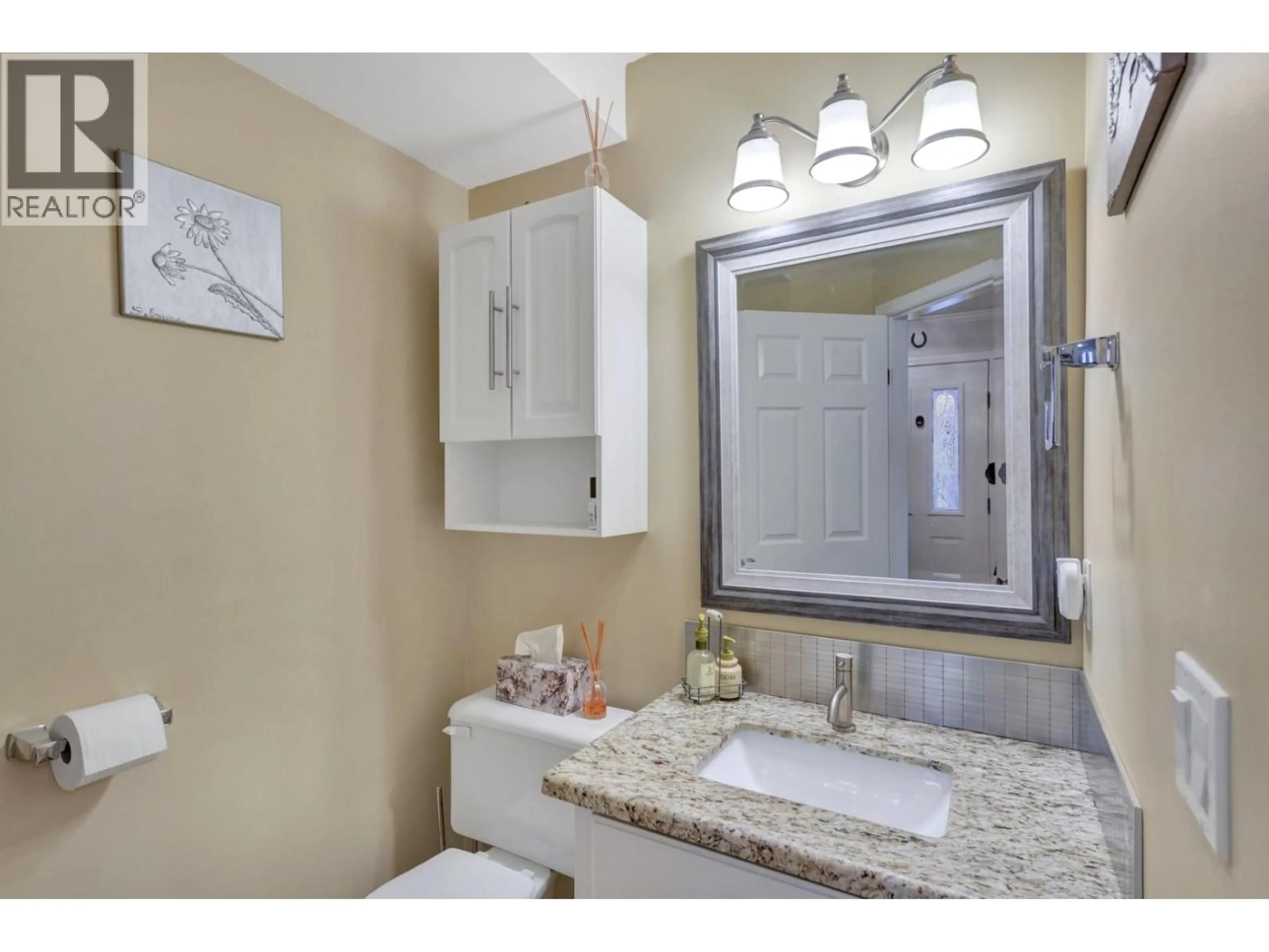 Standard bathroom, ceramic/tile floor for 37 - 22280 124 AVENUE, Maple Ridge British Columbia V2X4J5