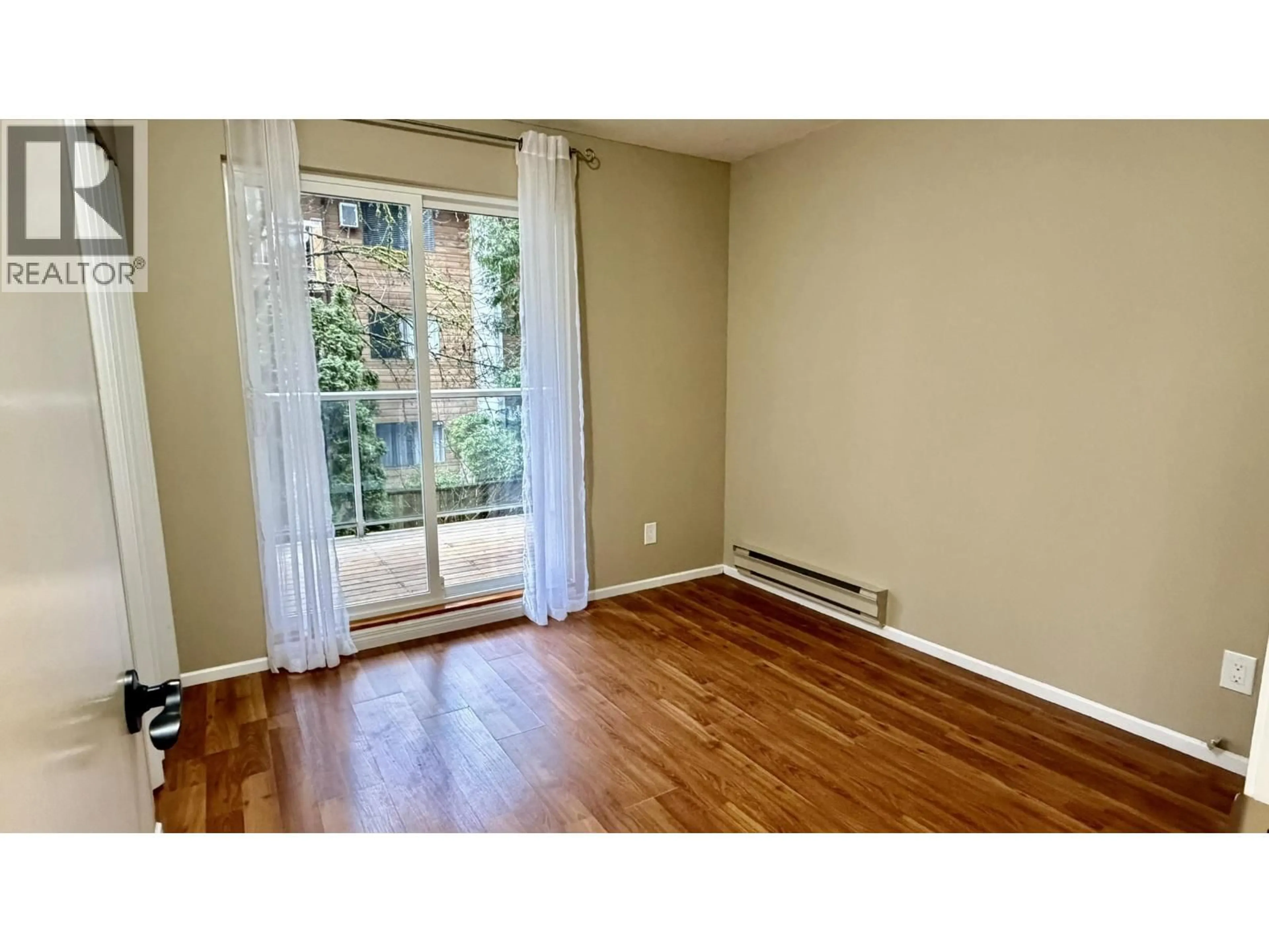 A pic of a room for 104 - 11963 223 STREET, Maple Ridge British Columbia V2X5Y4