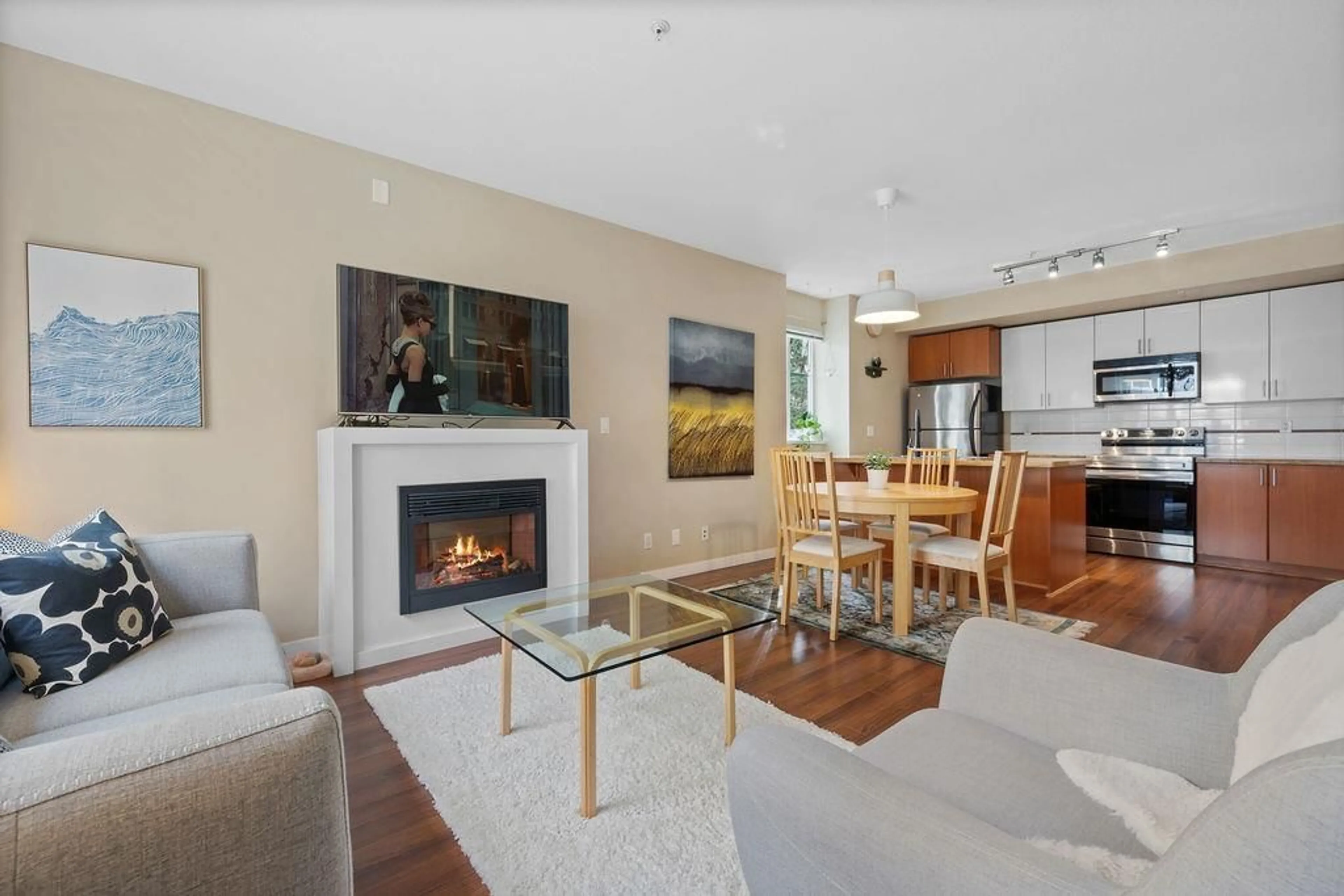 Living room with furniture, unknown for 51 - 13239 OLD YALE ROAD, Surrey British Columbia V3T3C5