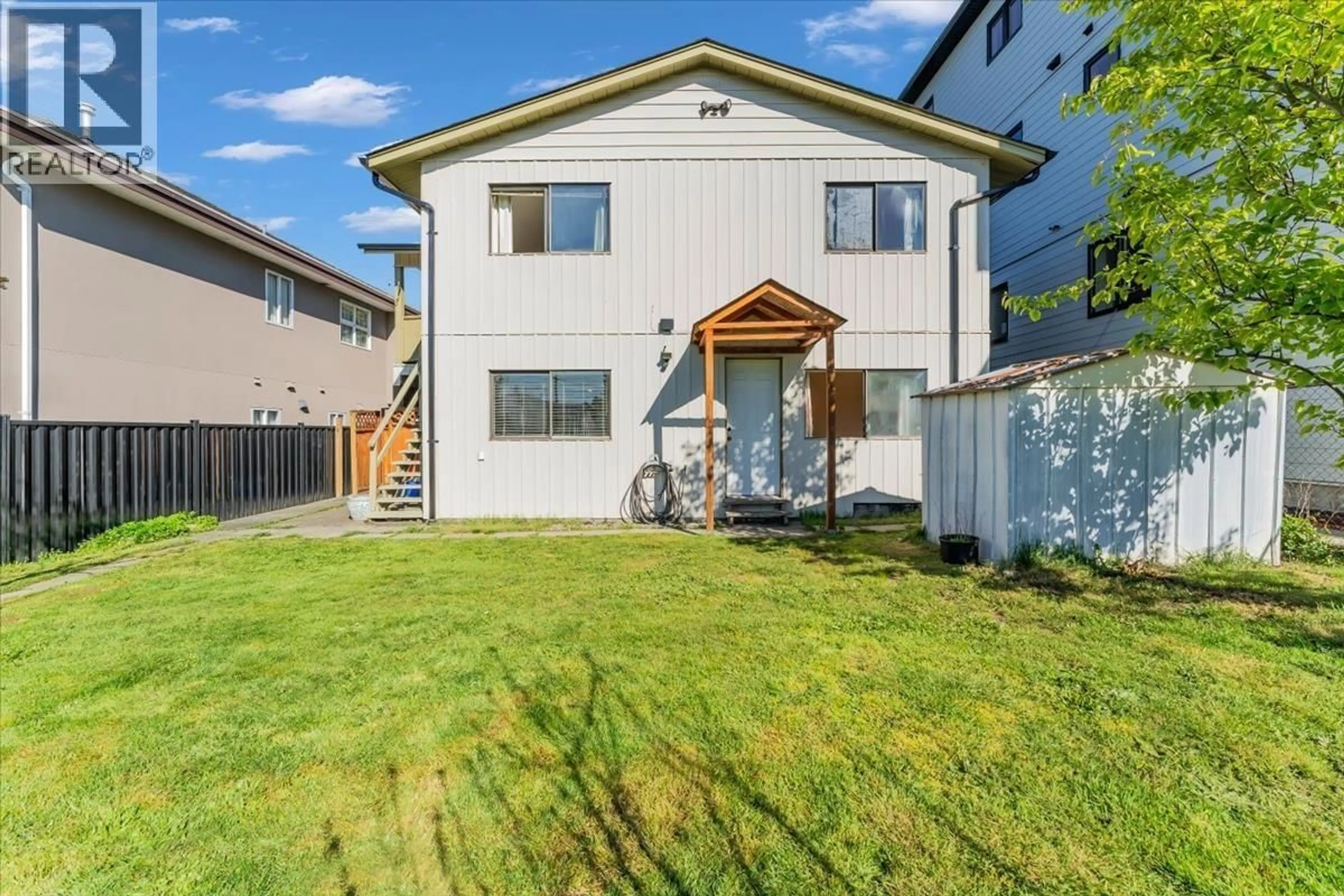 Unknown for 7266 17TH AVENUE, Burnaby British Columbia V3N1K9