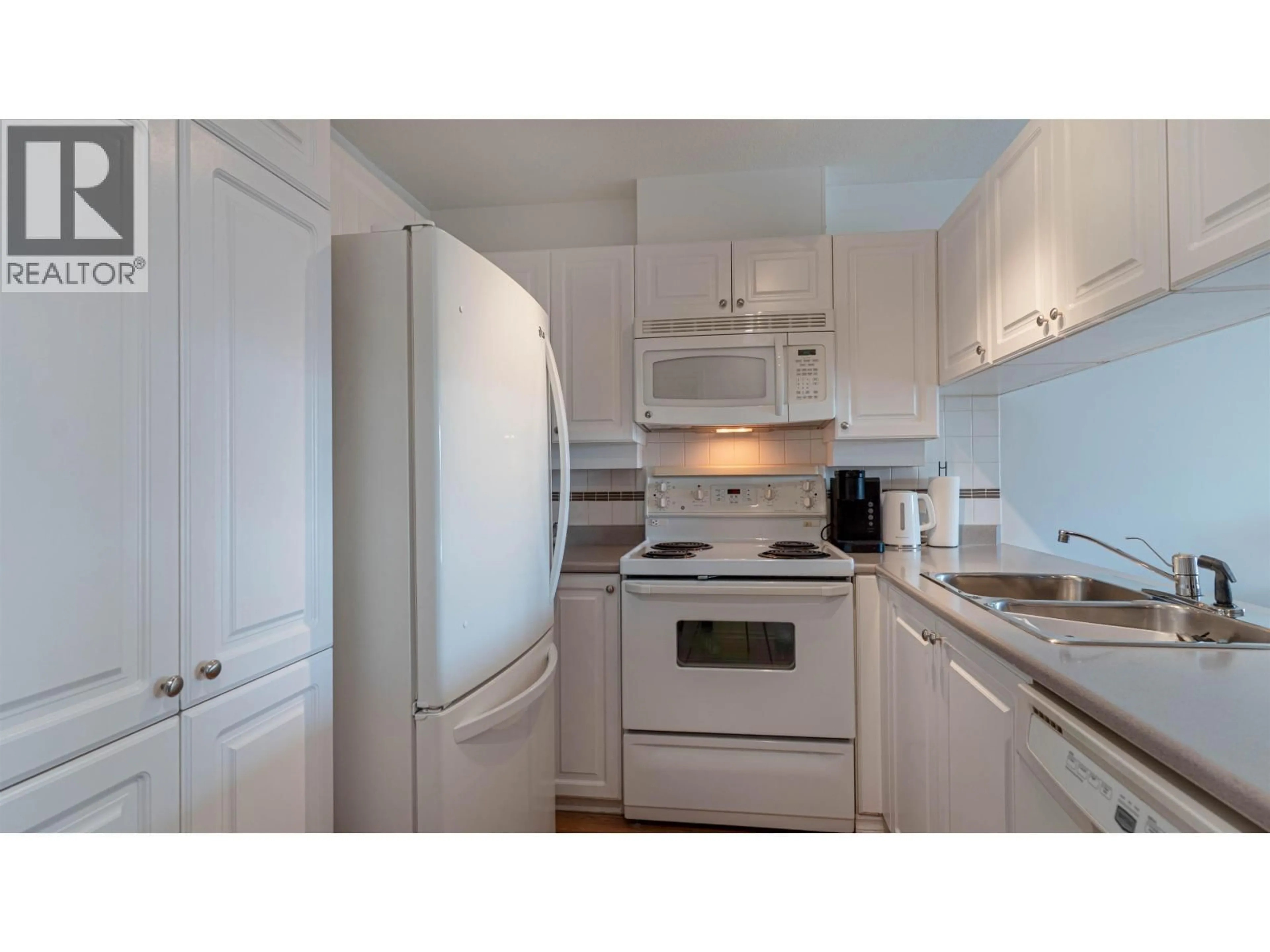 Standard kitchen, unknown for 303 - 1035 AUCKLAND STREET, New Westminster British Columbia V3M1K9