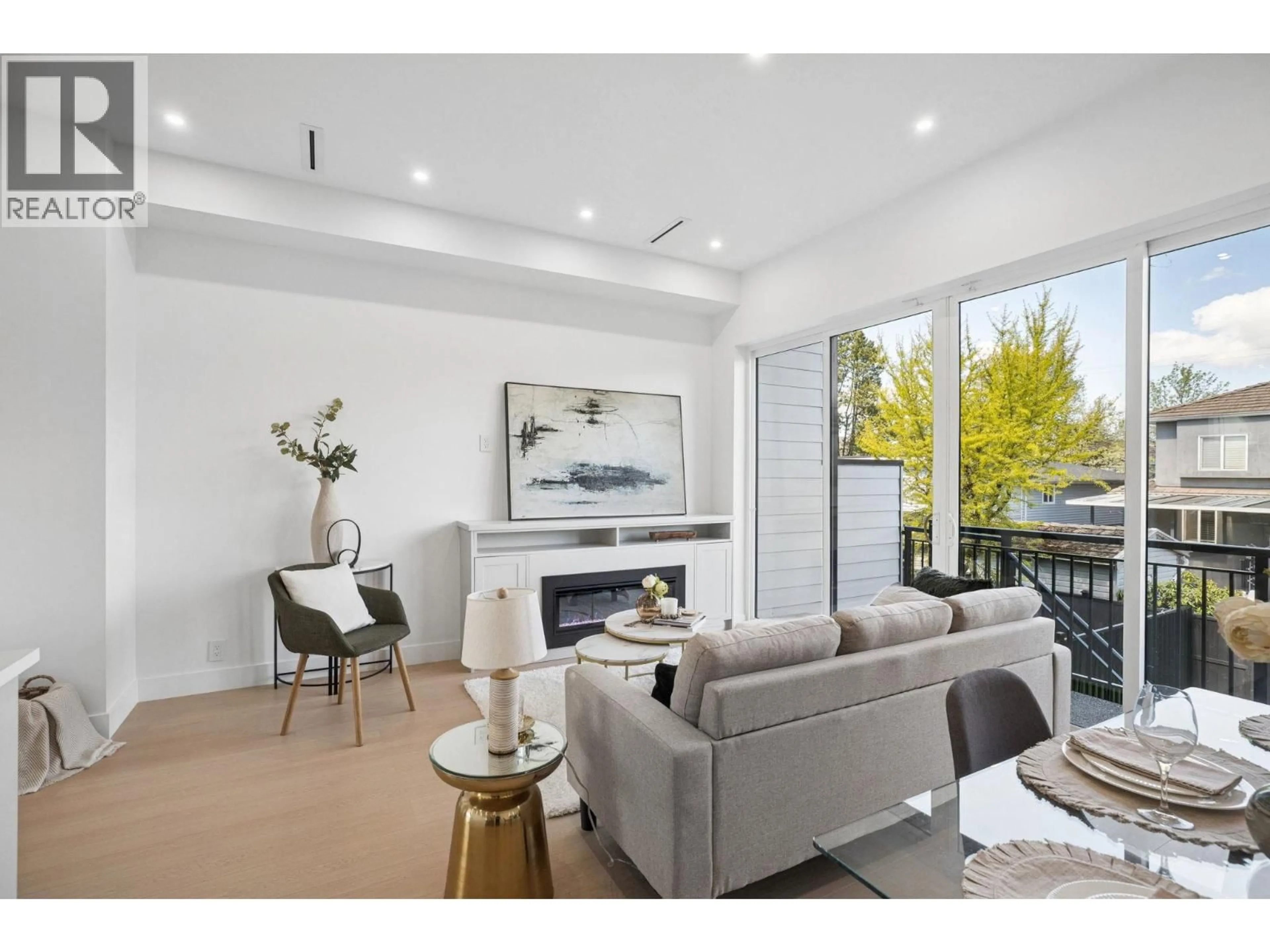 Living room with furniture, unknown for 1 - 1005 55TH AVENUE, Vancouver British Columbia V5X1N8