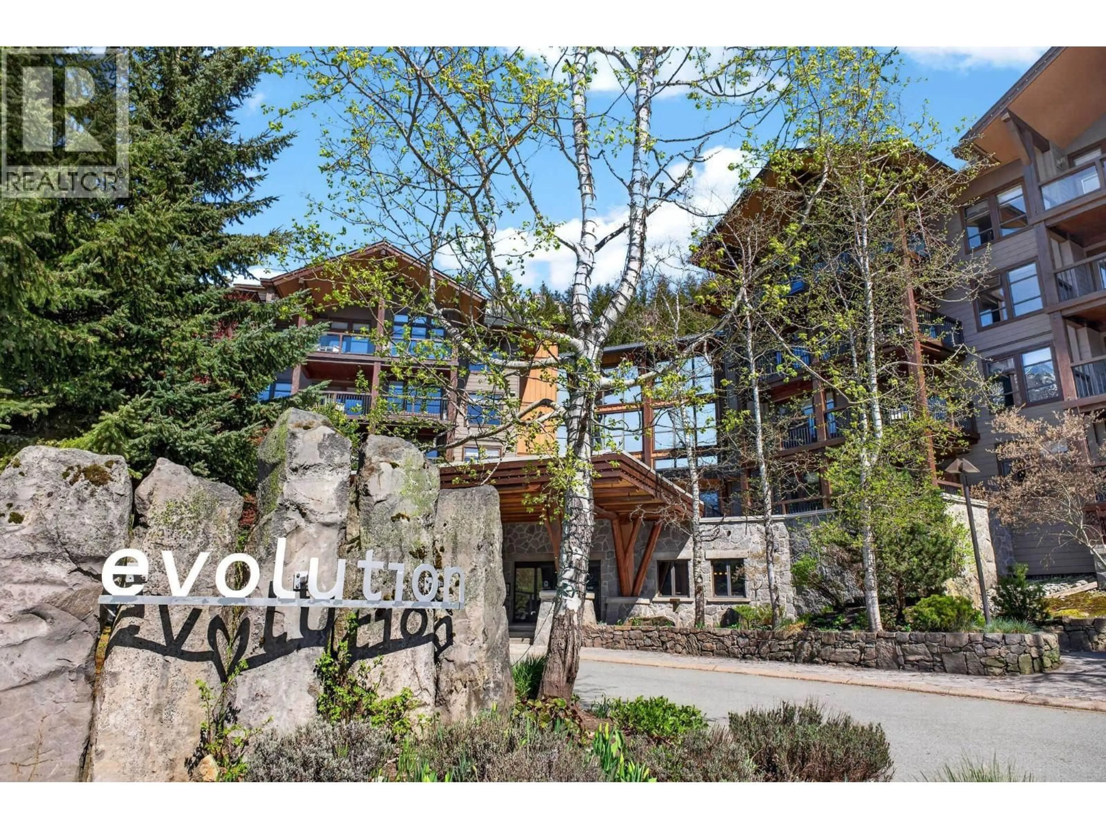 Indoor foyer for 314B - 2020 LONDON LANE, Whistler British Columbia V0N1B2