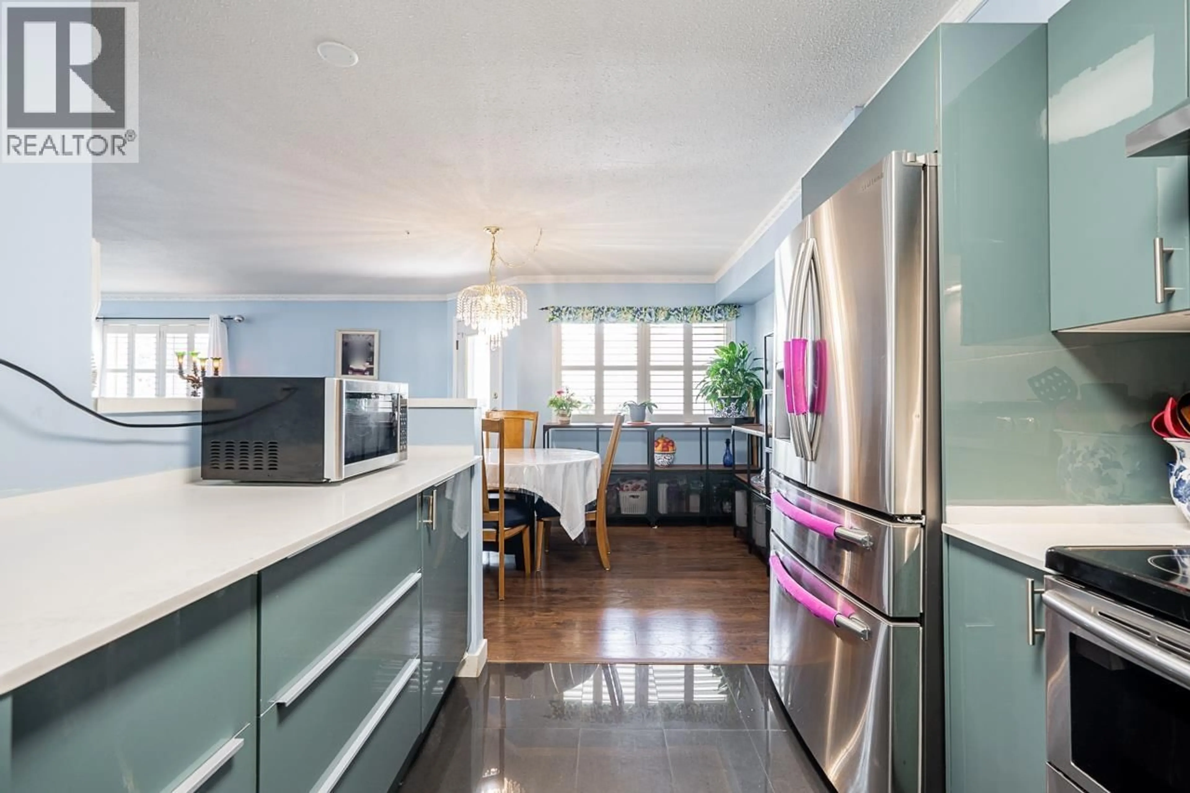 Open concept kitchen, unknown for 301 - 19128 FORD ROAD, Pitt Meadows British Columbia V3Y2P1