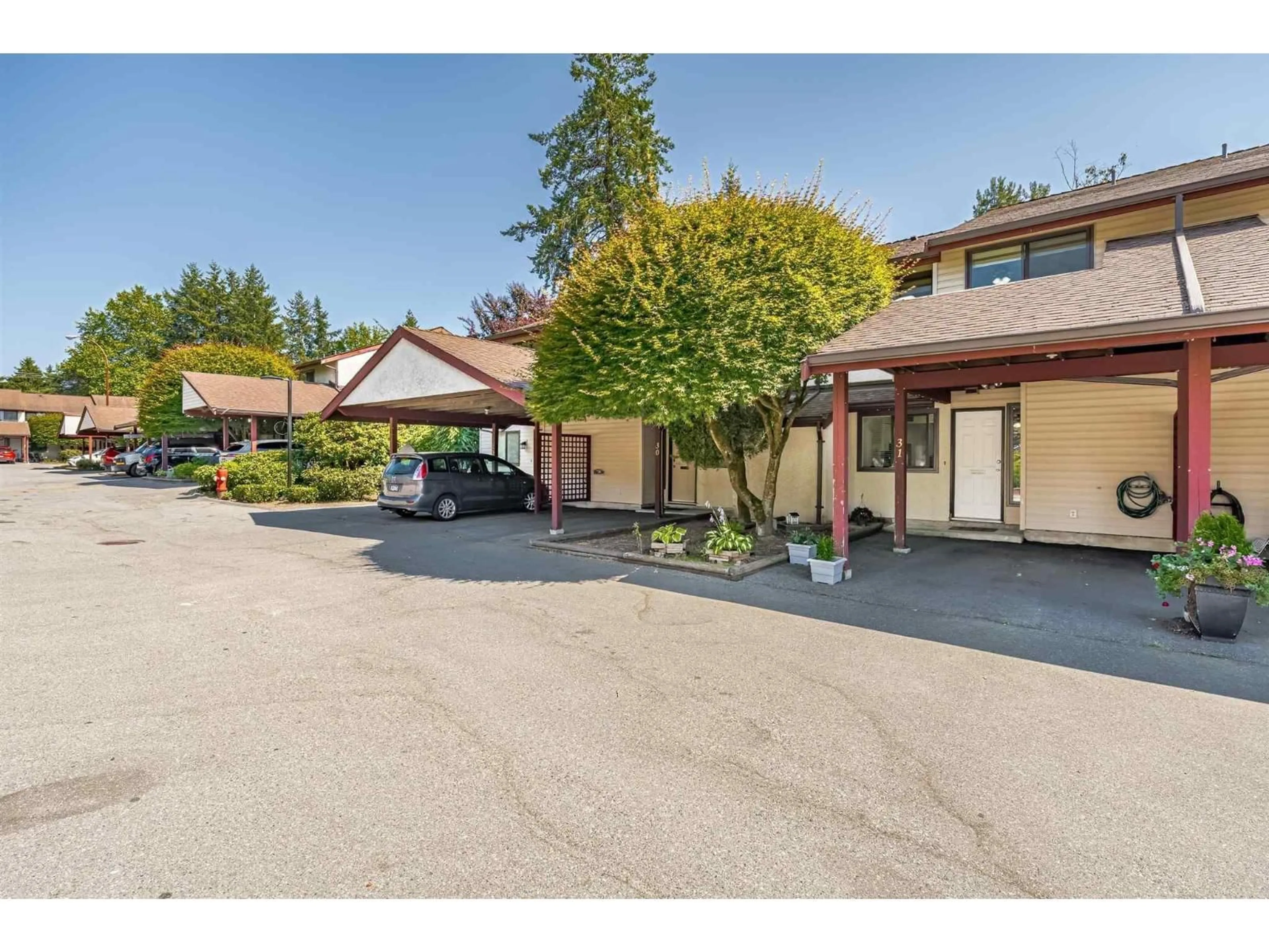 Unknown for 31 - 13990 74 AVENUE, Surrey British Columbia V3W7E6