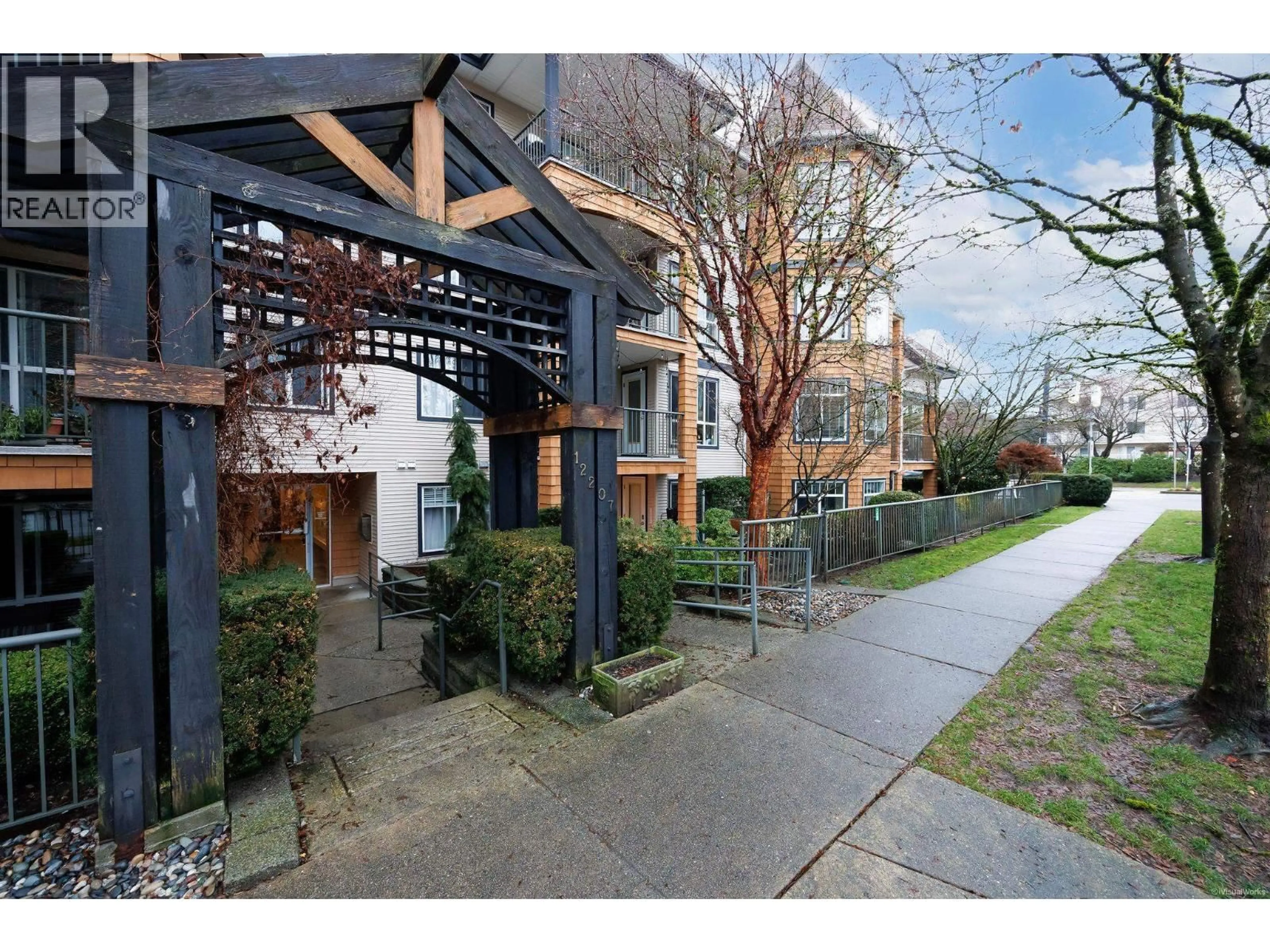 Patio, street for 111 - 12207 224 STREET, Maple Ridge British Columbia V2X6B9