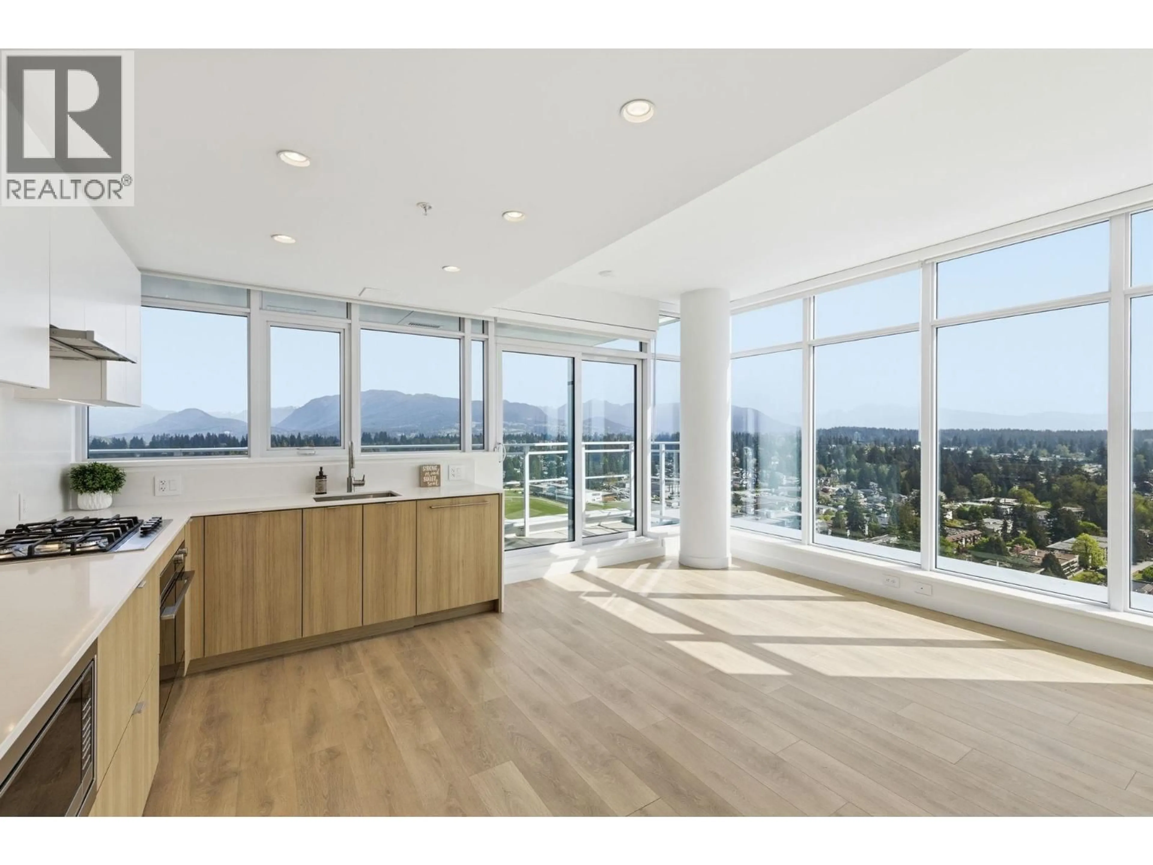 Indoor foyer for 2307 - 505 NELSON STREET, Coquitlam British Columbia V3J0R5