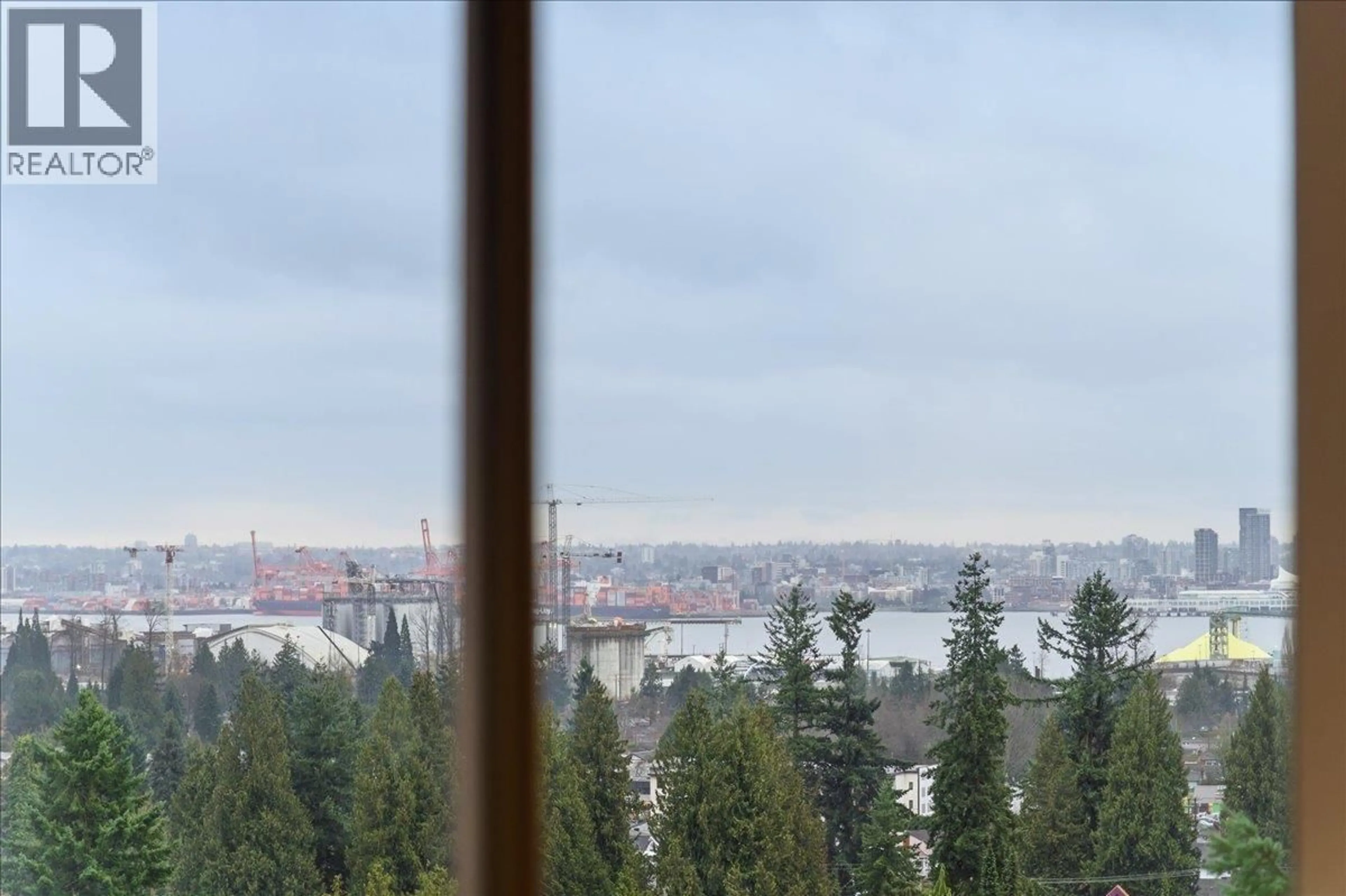 Blurry image for 1301 - 2004 FULLERTON AVENUE, North Vancouver British Columbia V7P3G8