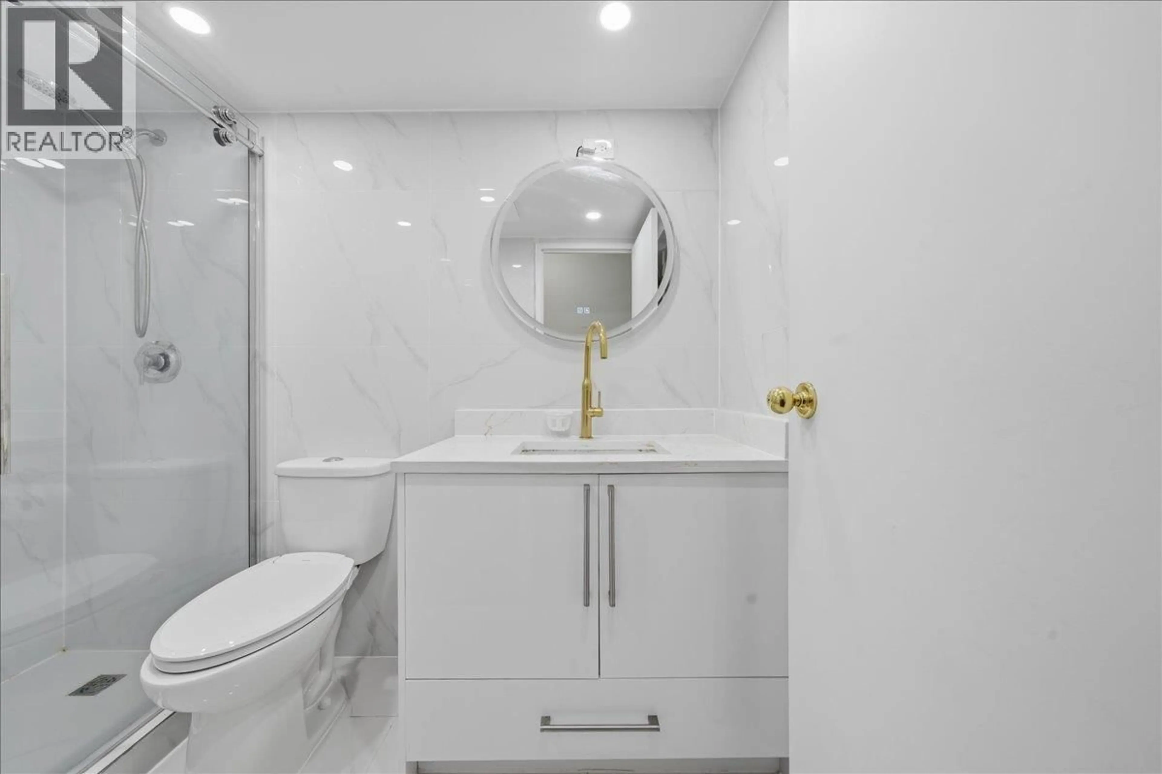 Standard bathroom, ceramic/tile floor for 1301 - 2004 FULLERTON AVENUE, North Vancouver British Columbia V7P3G8