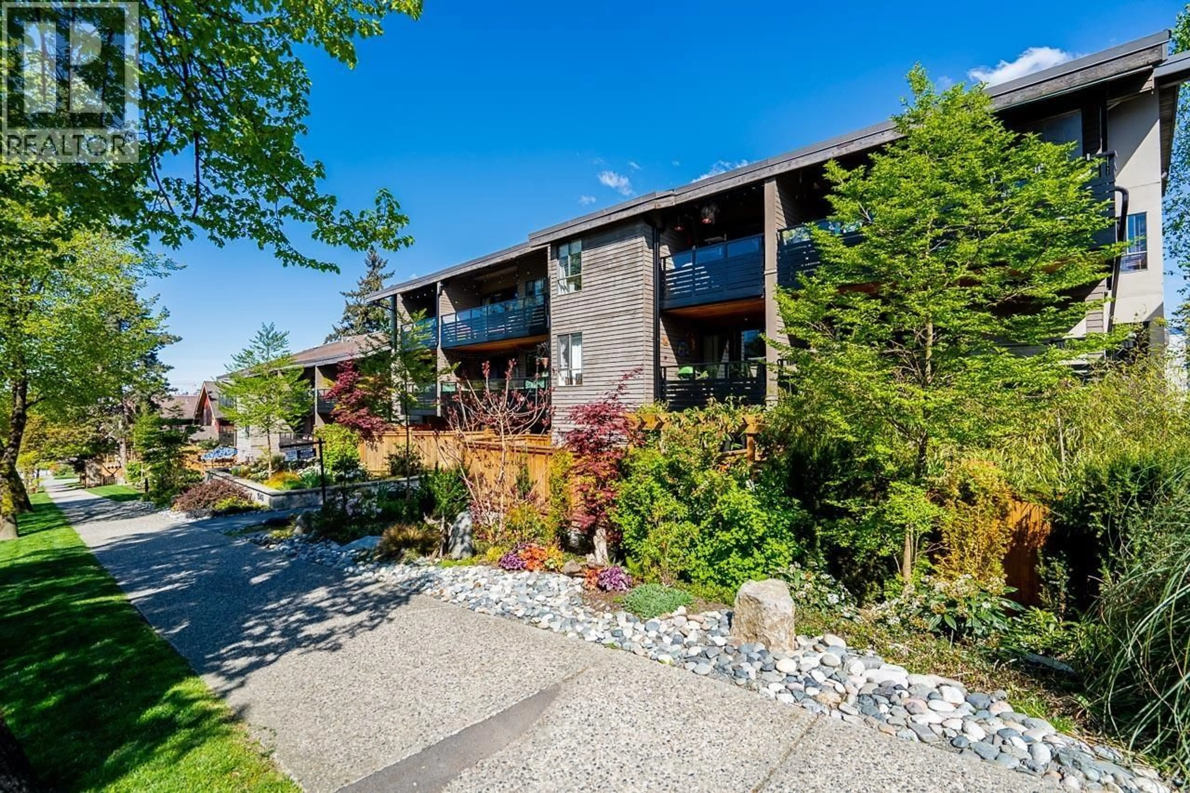 Patio, unknown for 206 - 1549 KITCHENER STREET, Vancouver British Columbia V5L2V8