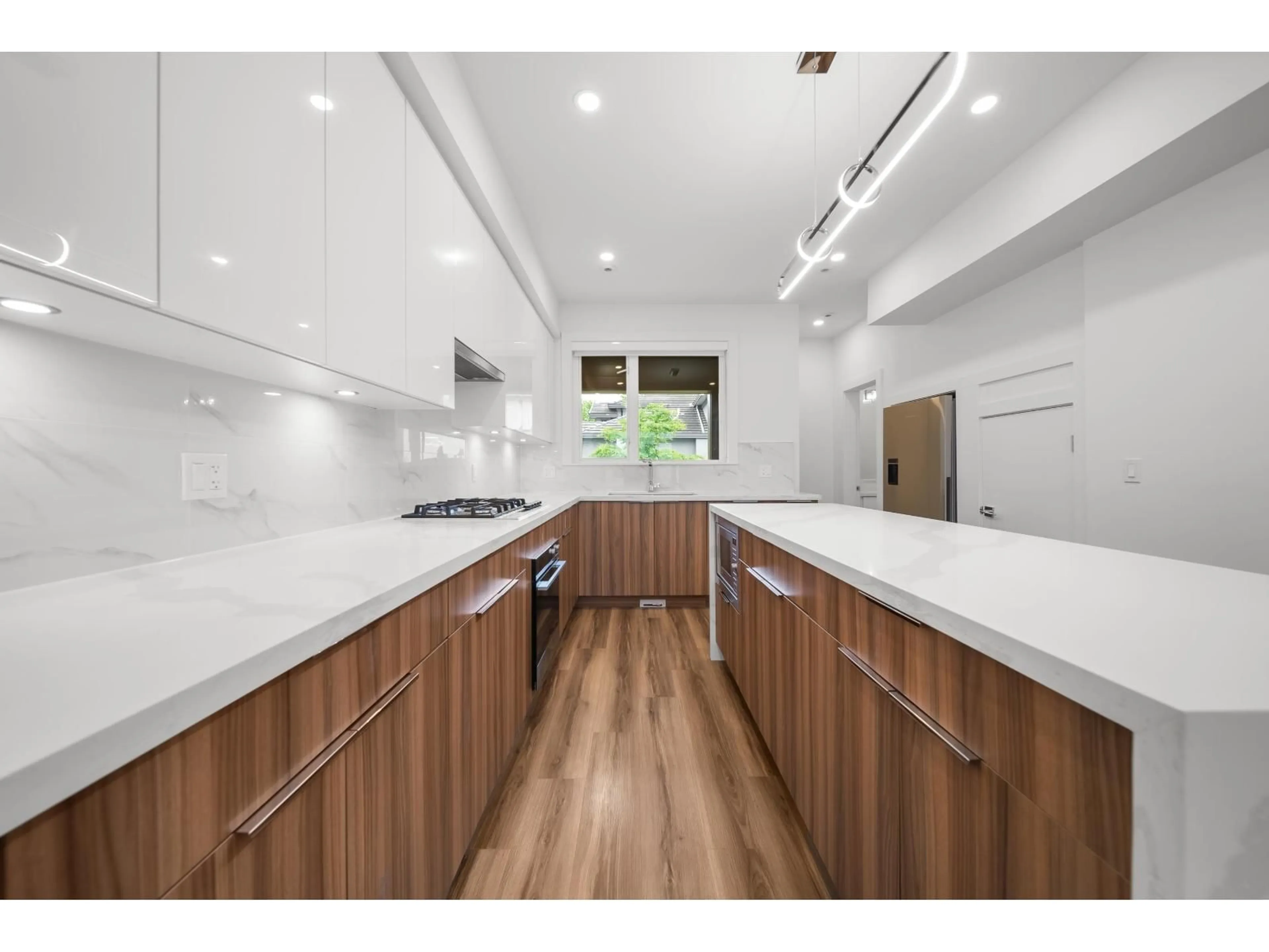 Unknown for 9 - 5858 132 STREET, Surrey British Columbia V3X1N1