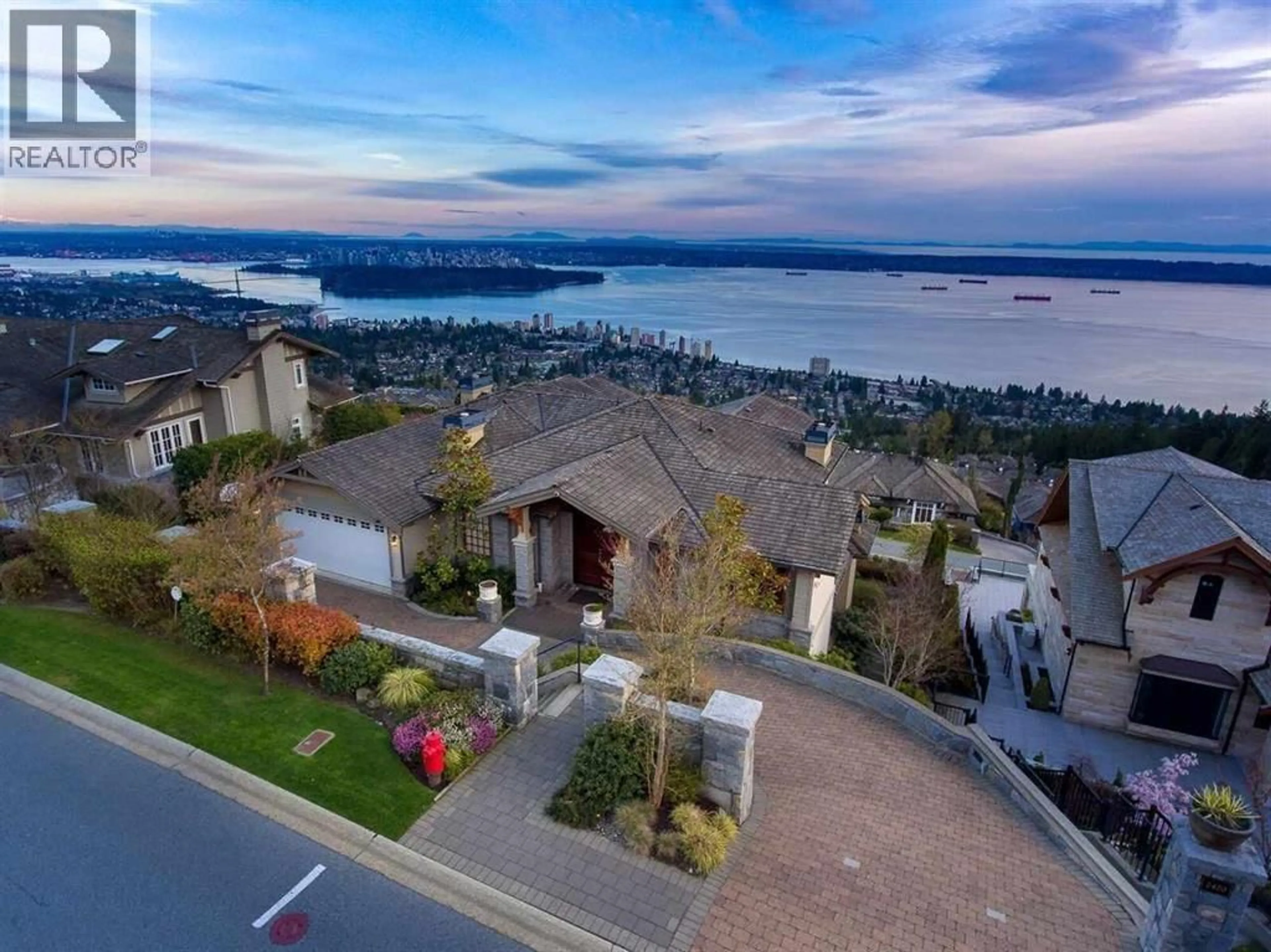 A pic from outside/outdoor area/front of a property/back of a property/a pic from drone, water/lake/river/ocean view for 2420 HALSTON COURT, West Vancouver British Columbia V7S3K3