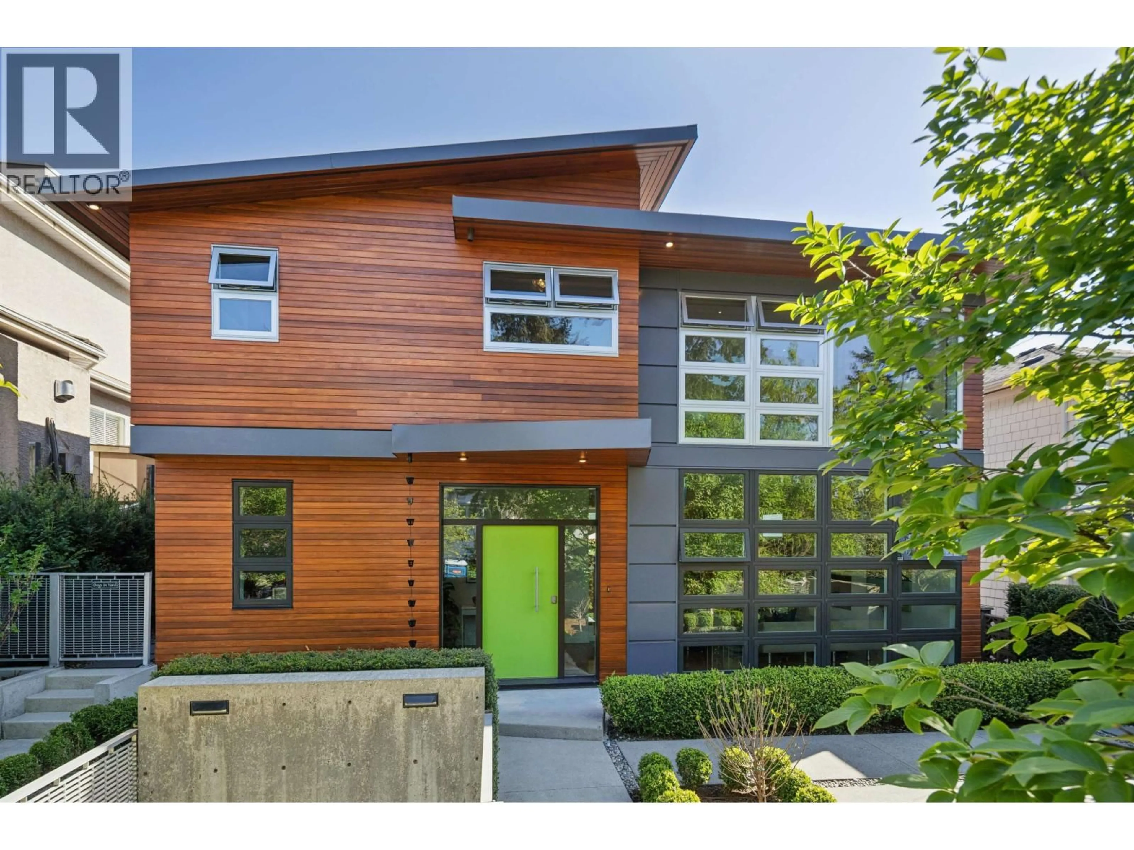 Home with brick exterior material, street for 626 22 AVENUE, Vancouver British Columbia V5V1V4