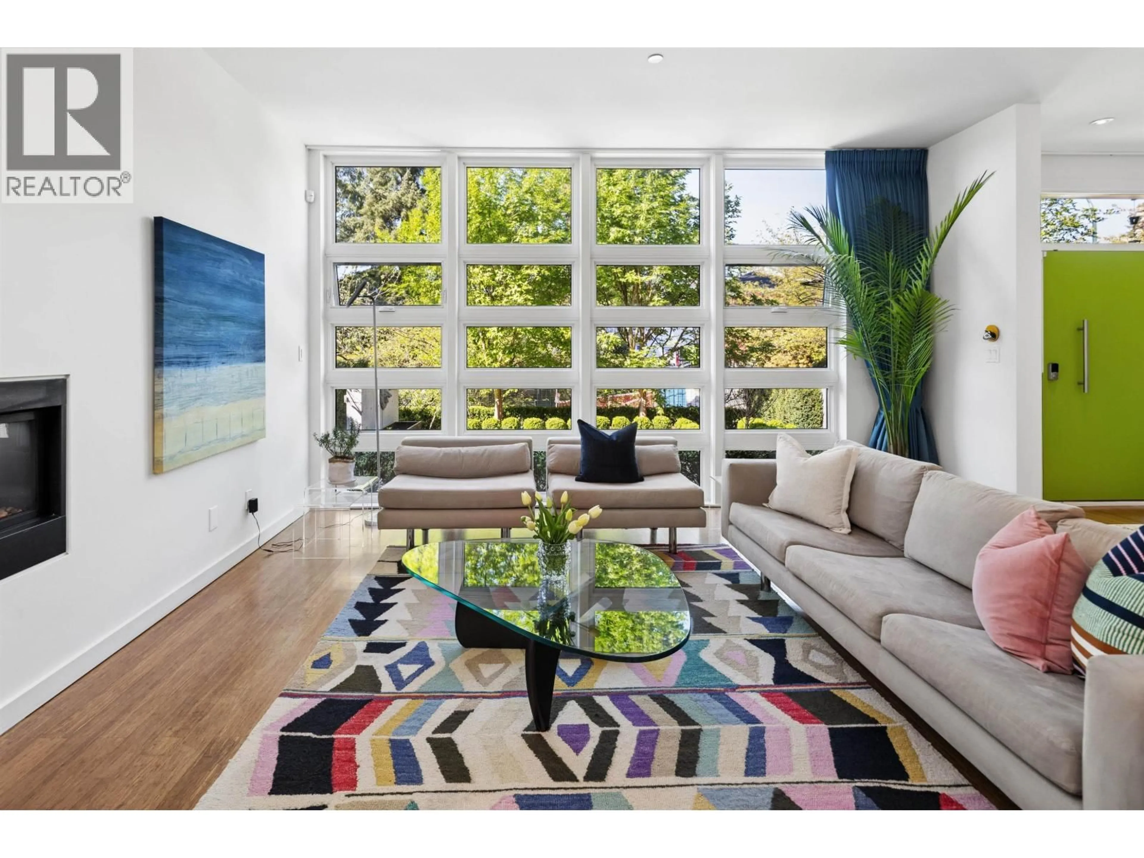 Living room with furniture, unknown for 626 22 AVENUE, Vancouver British Columbia V5V1V4