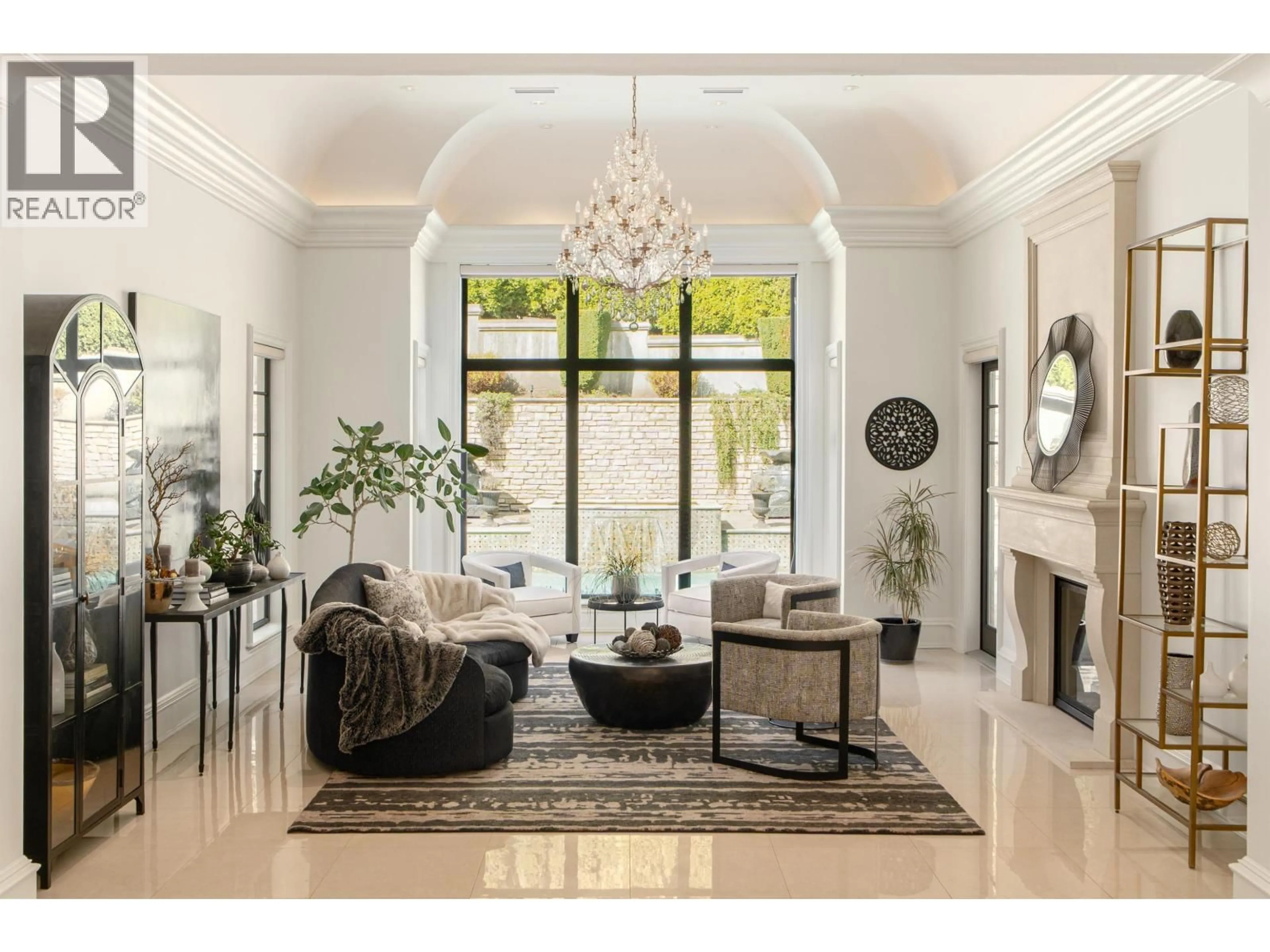 Living room with furniture, ceramic/tile floor for 397 SOUTHBOROUGH DRIVE, West Vancouver British Columbia V7S1M3