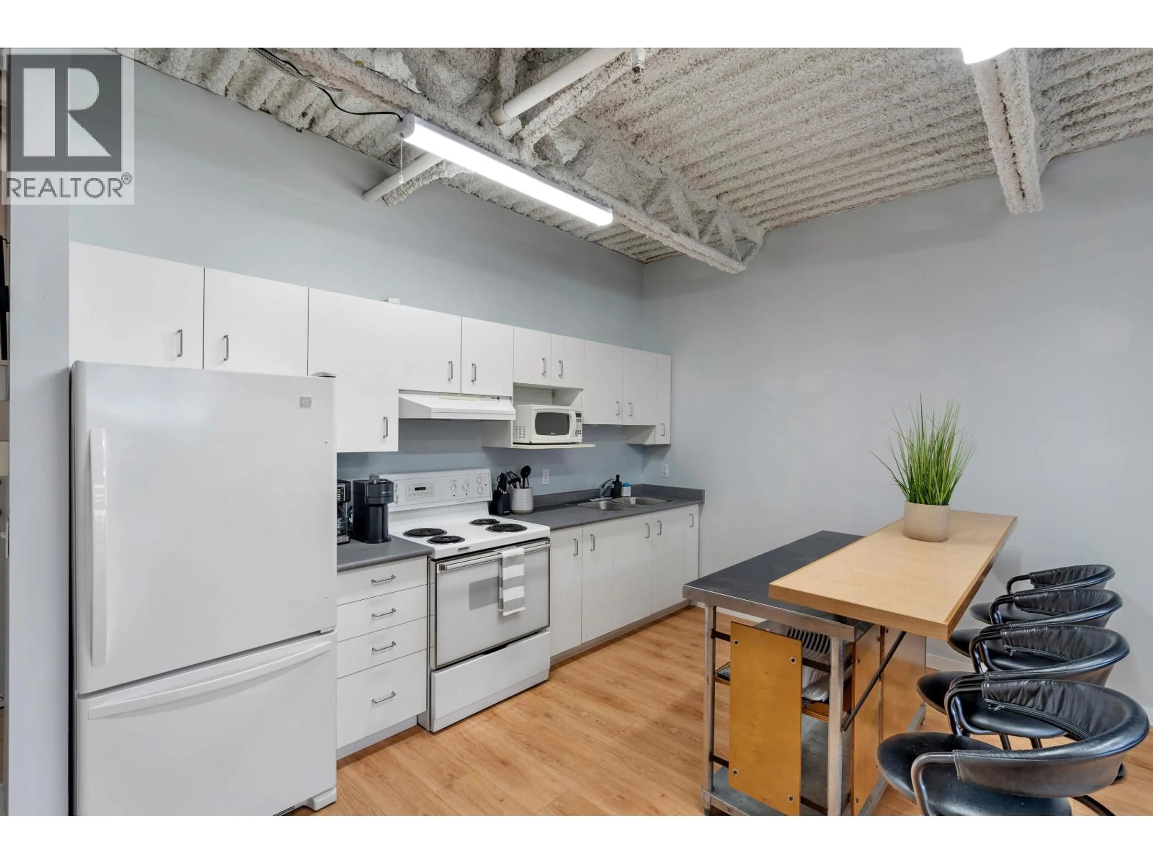 Standard kitchen, unknown for 306 - 350 2ND AVENUE, Vancouver British Columbia V5T4R8