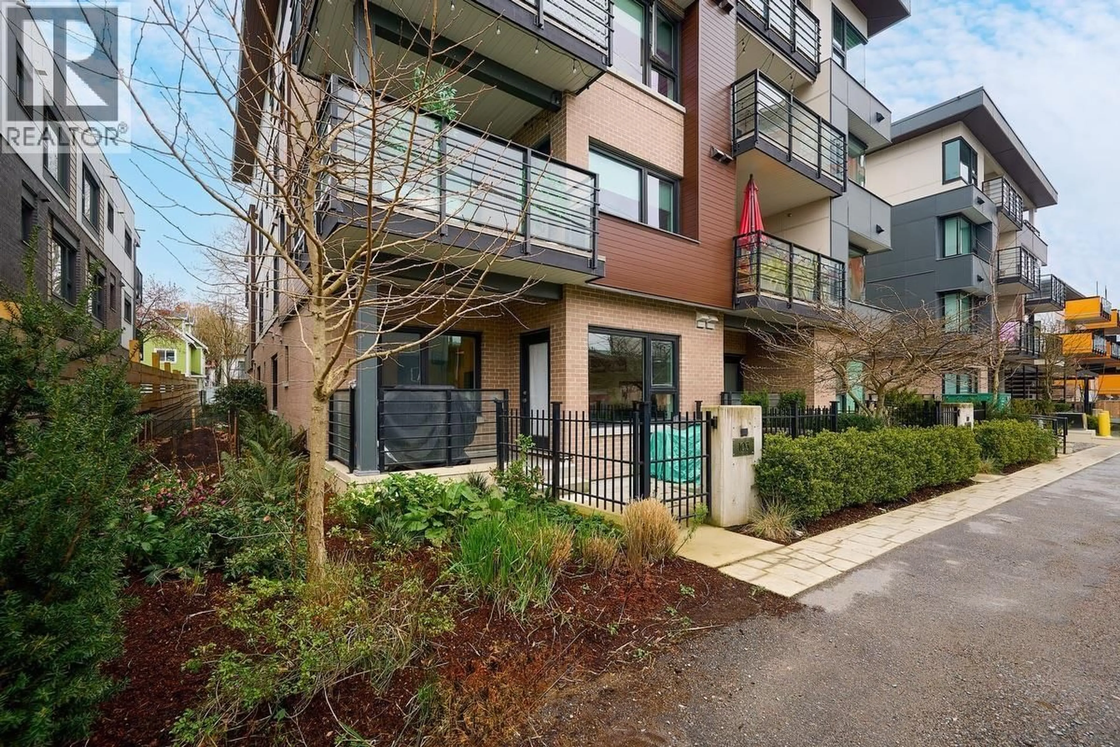 Patio, street for 103 - 2666 DUKE STREET, Vancouver British Columbia V5R4S9