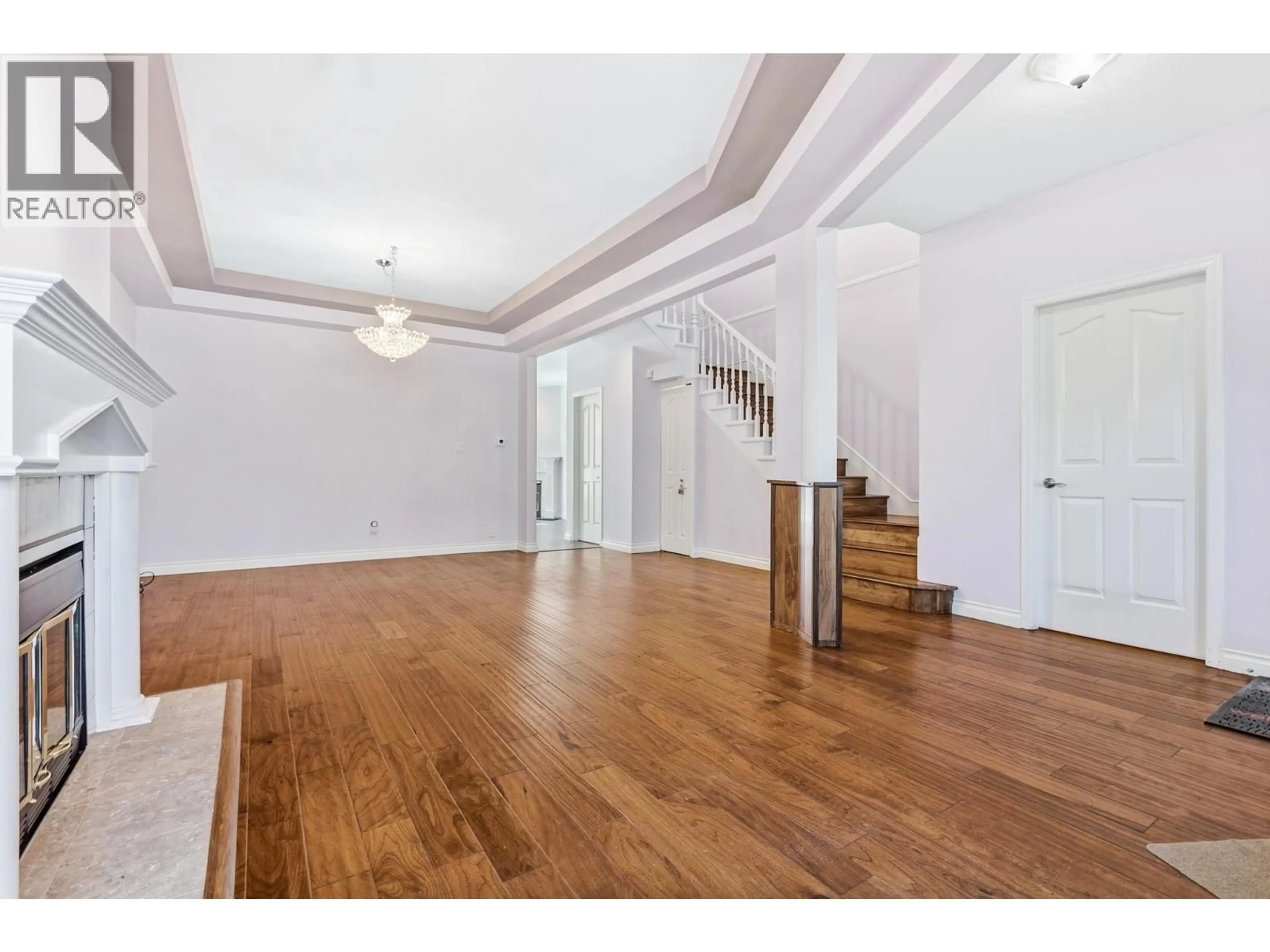 Indoor foyer for 19 - 9311 DAYTON AVENUE, Richmond British Columbia V6Y1E2