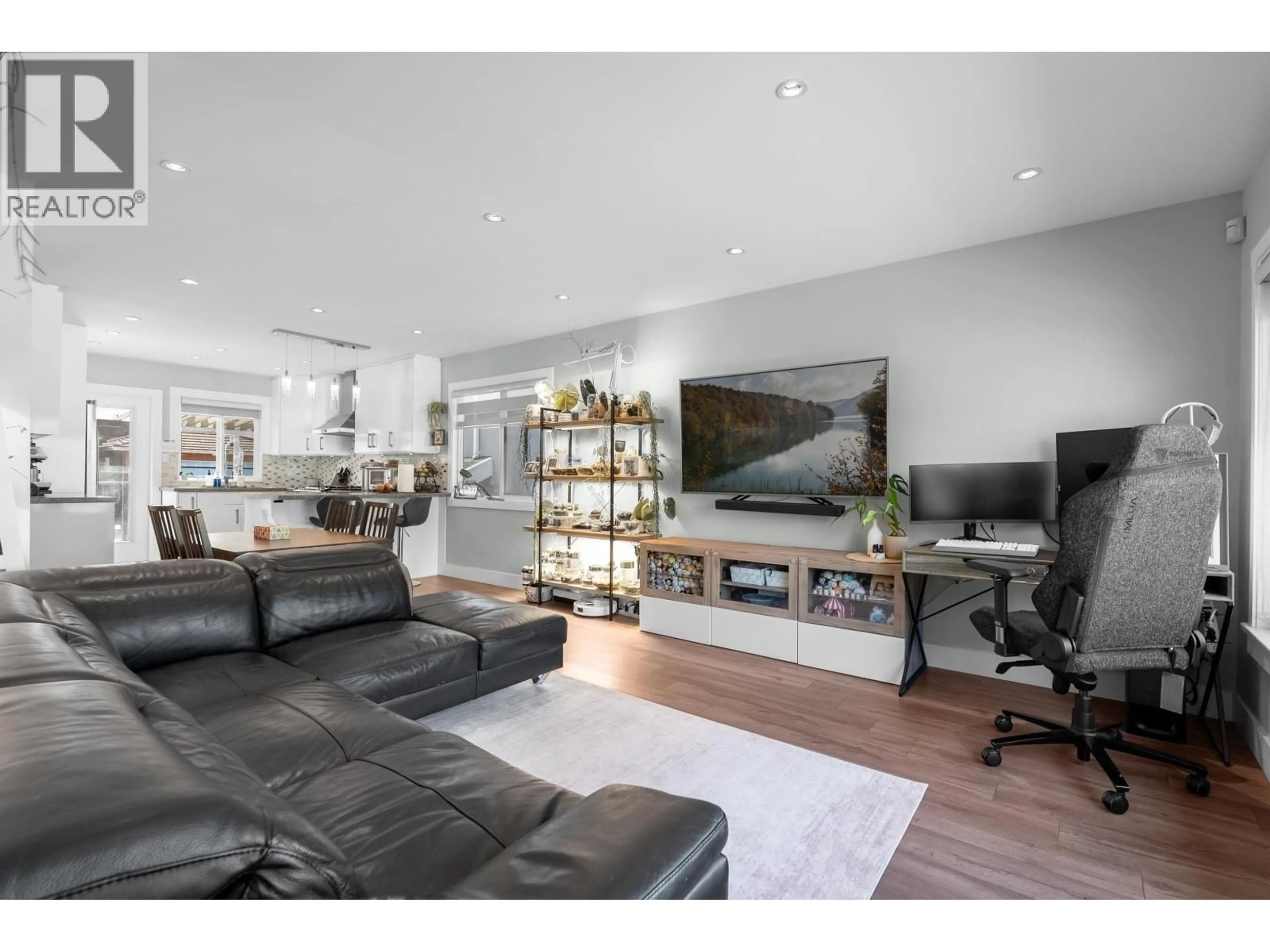 Living room with furniture, unknown for 2576 27TH AVENUE, Vancouver British Columbia V5R1N1