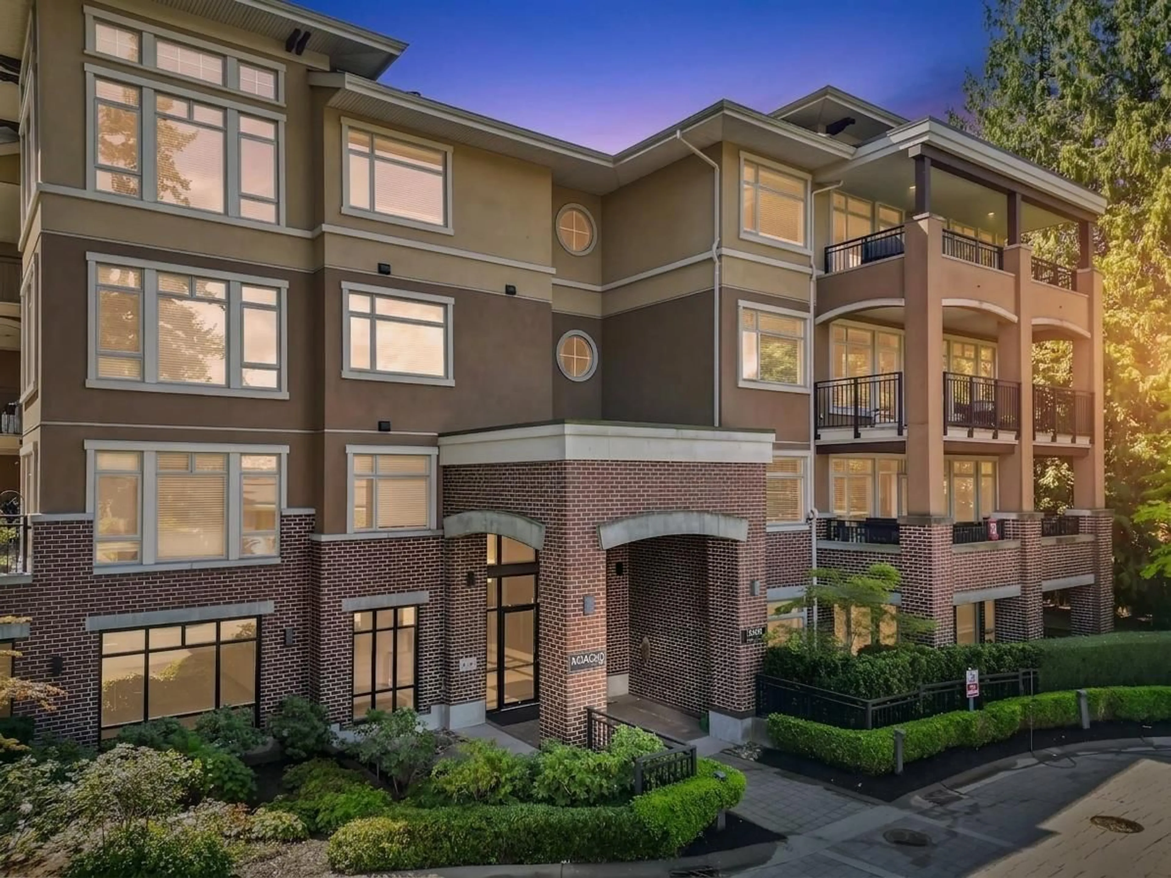 Home with brick exterior material, building for 111 - 15360 20 AVENUE, Surrey British Columbia V4A2A3