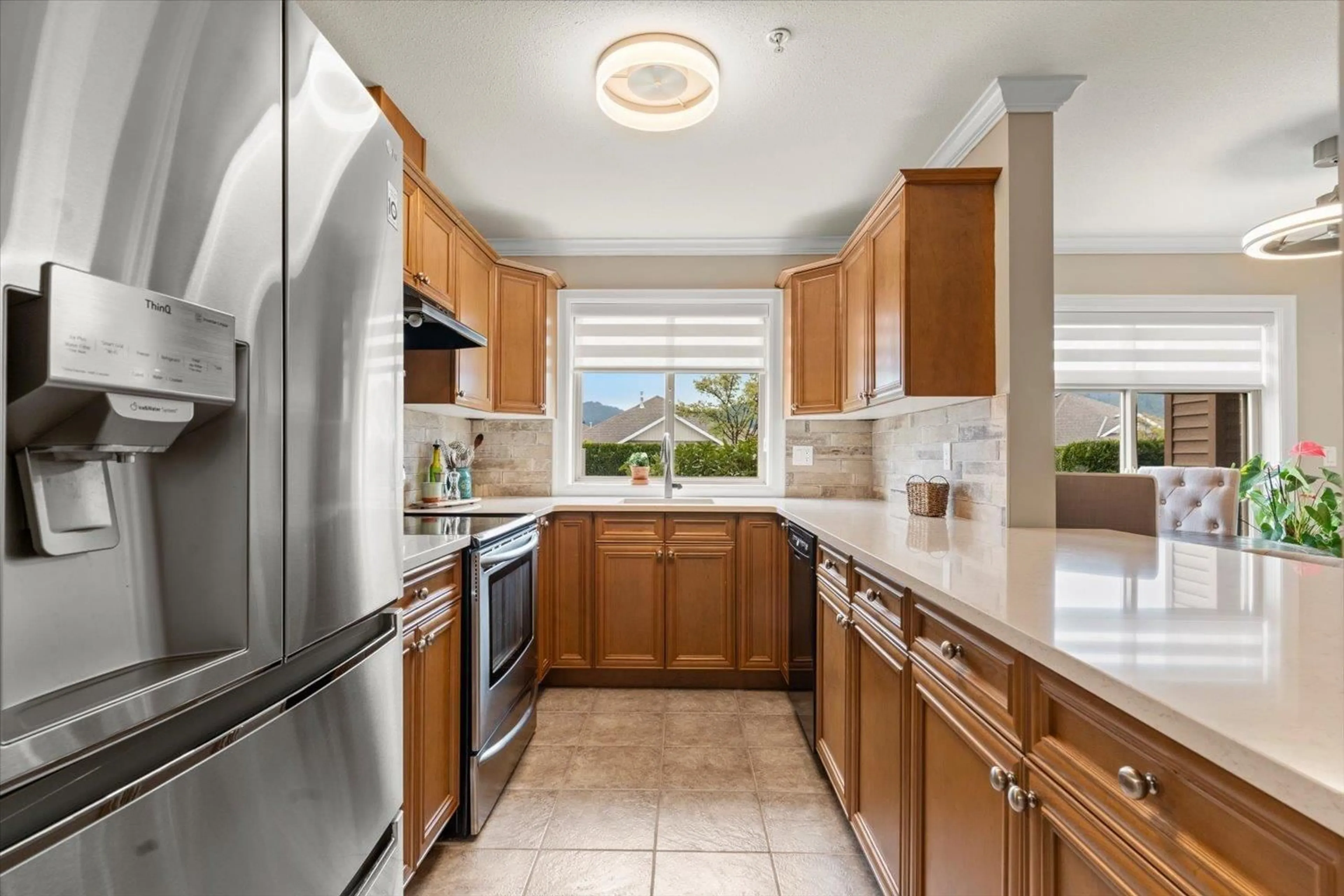Standard kitchen, ceramic/tile floor for 116 - 45769 STEVENSON ROAD, Chilliwack British Columbia V2R5Z2