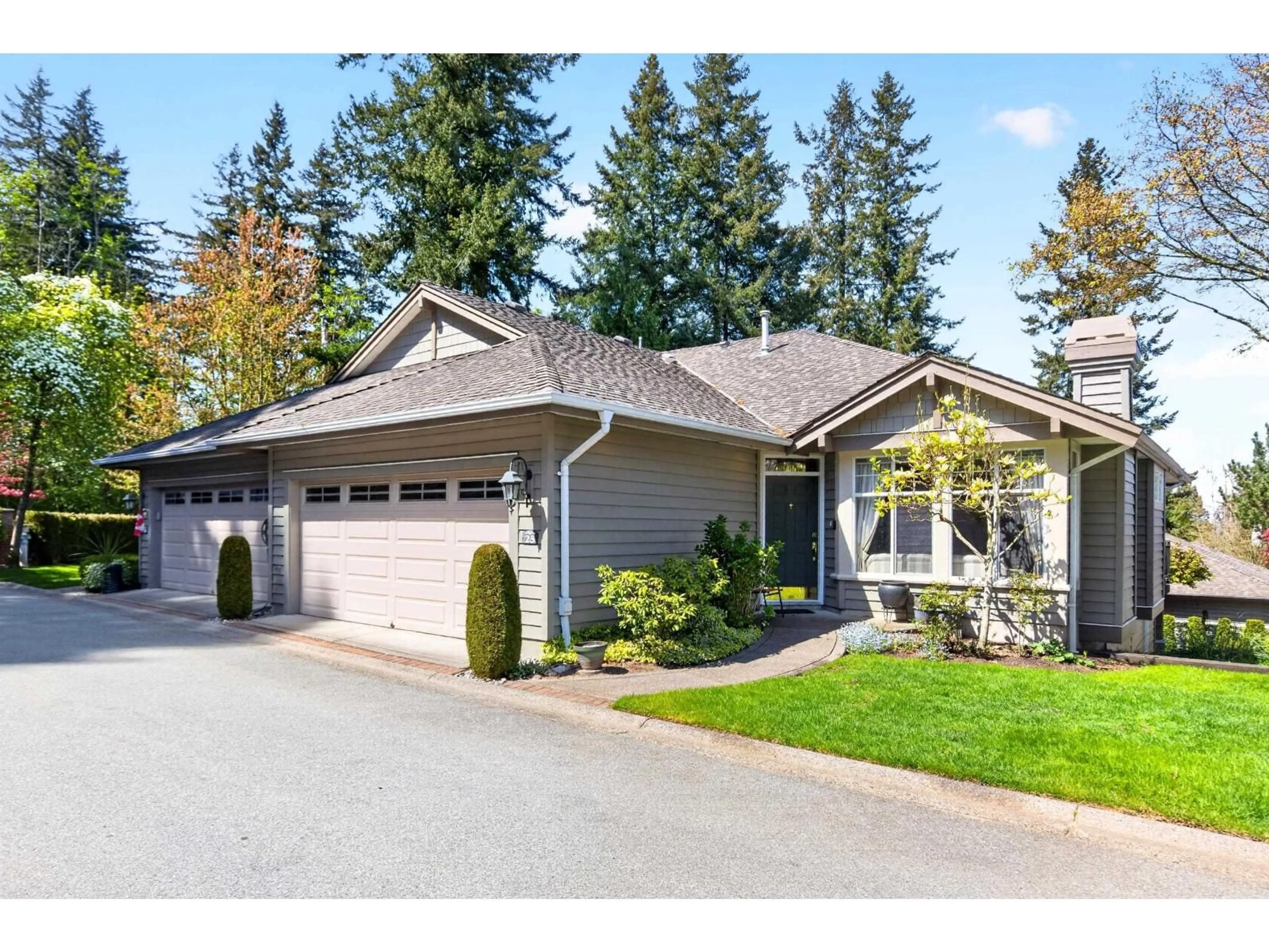 Home with vinyl exterior material, street for 25 - 15020 27A AVENUE, Surrey British Columbia V4P2Z9