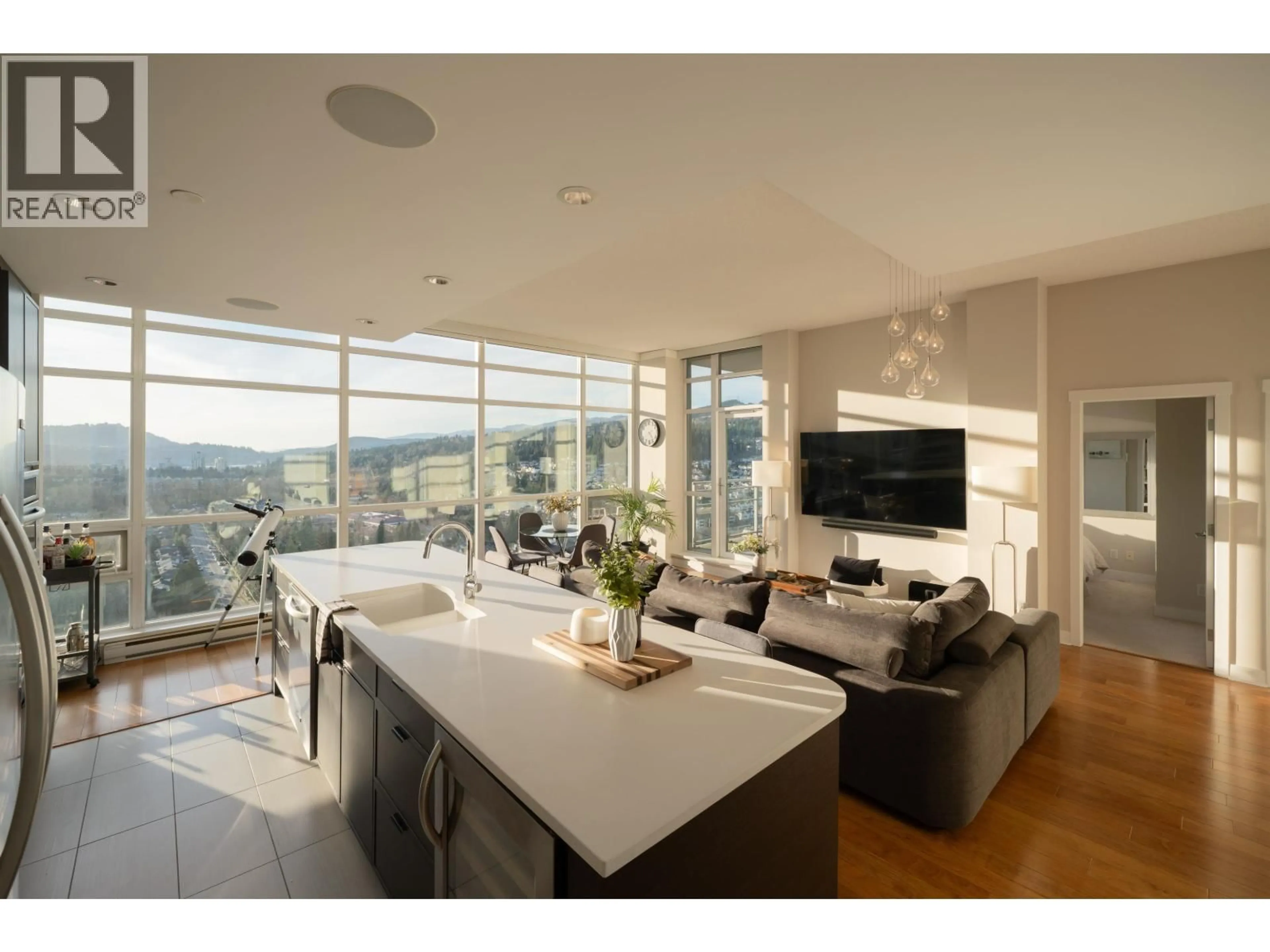 Open concept kitchen, unknown for 3401 - 2968 GLEN DRIVE, Coquitlam British Columbia V3B0C4