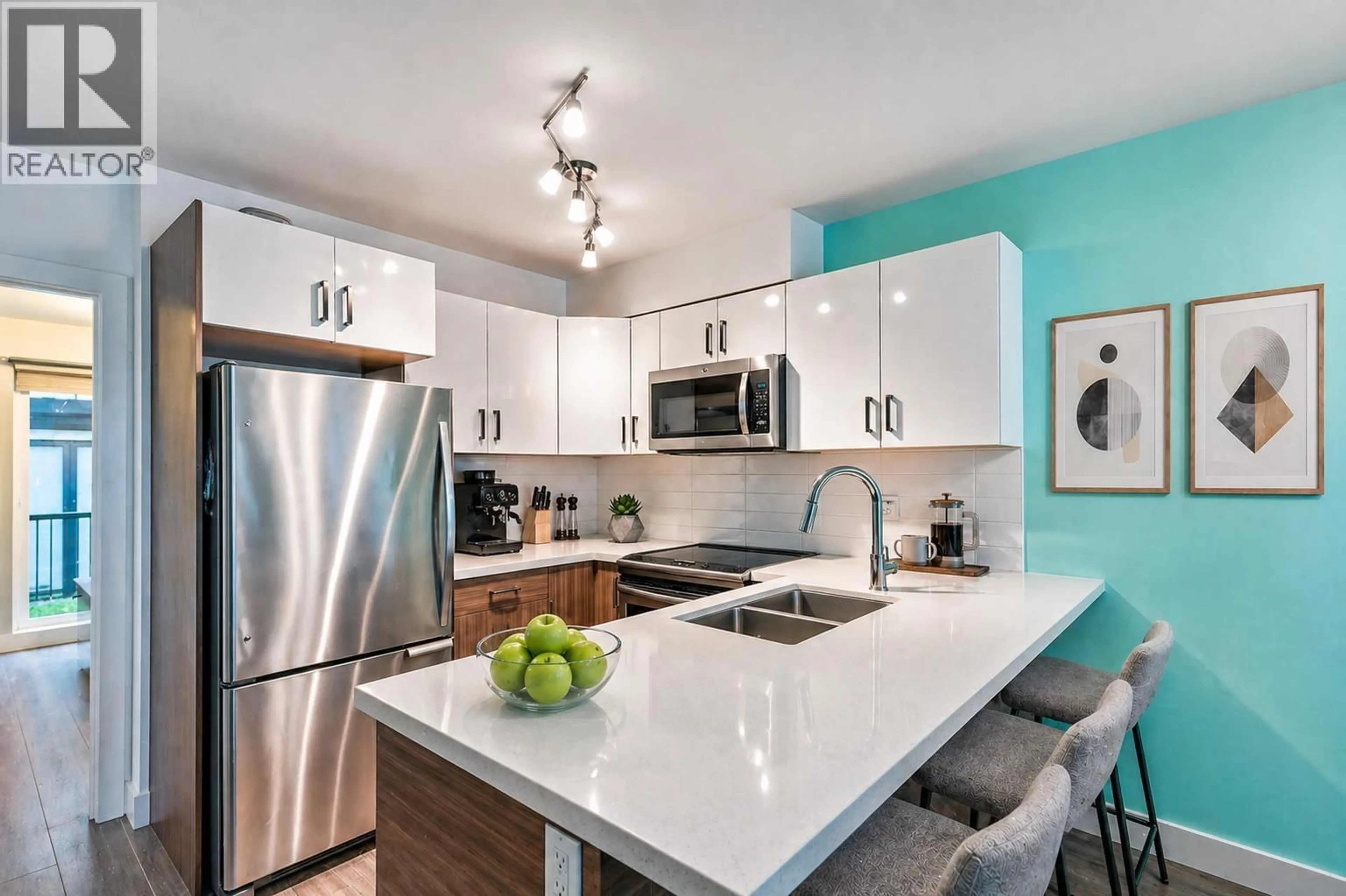 Open concept kitchen, unknown for 201 - 3939 KNIGHT STREET, Vancouver British Columbia V5N3L8
