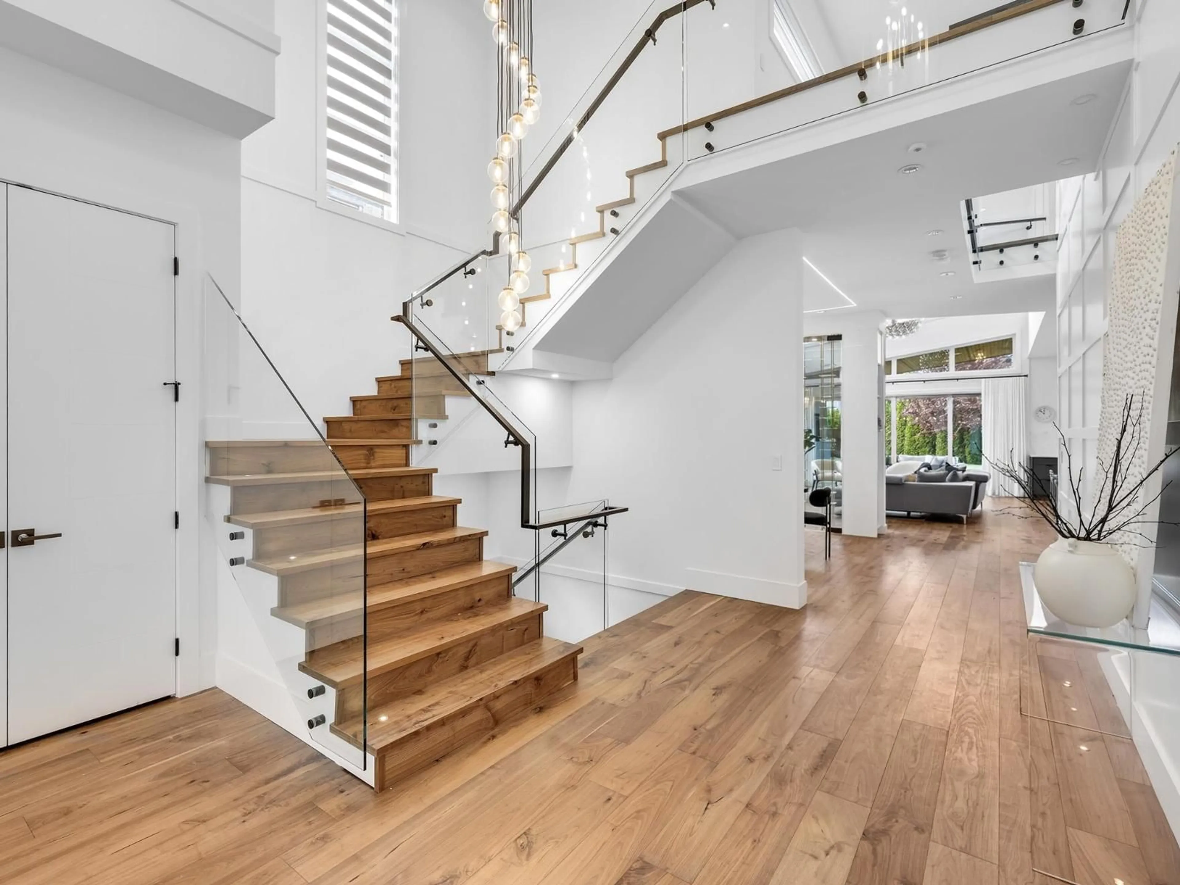 Stairs for 2875 164A STREET, Surrey British Columbia V3Z0X9
