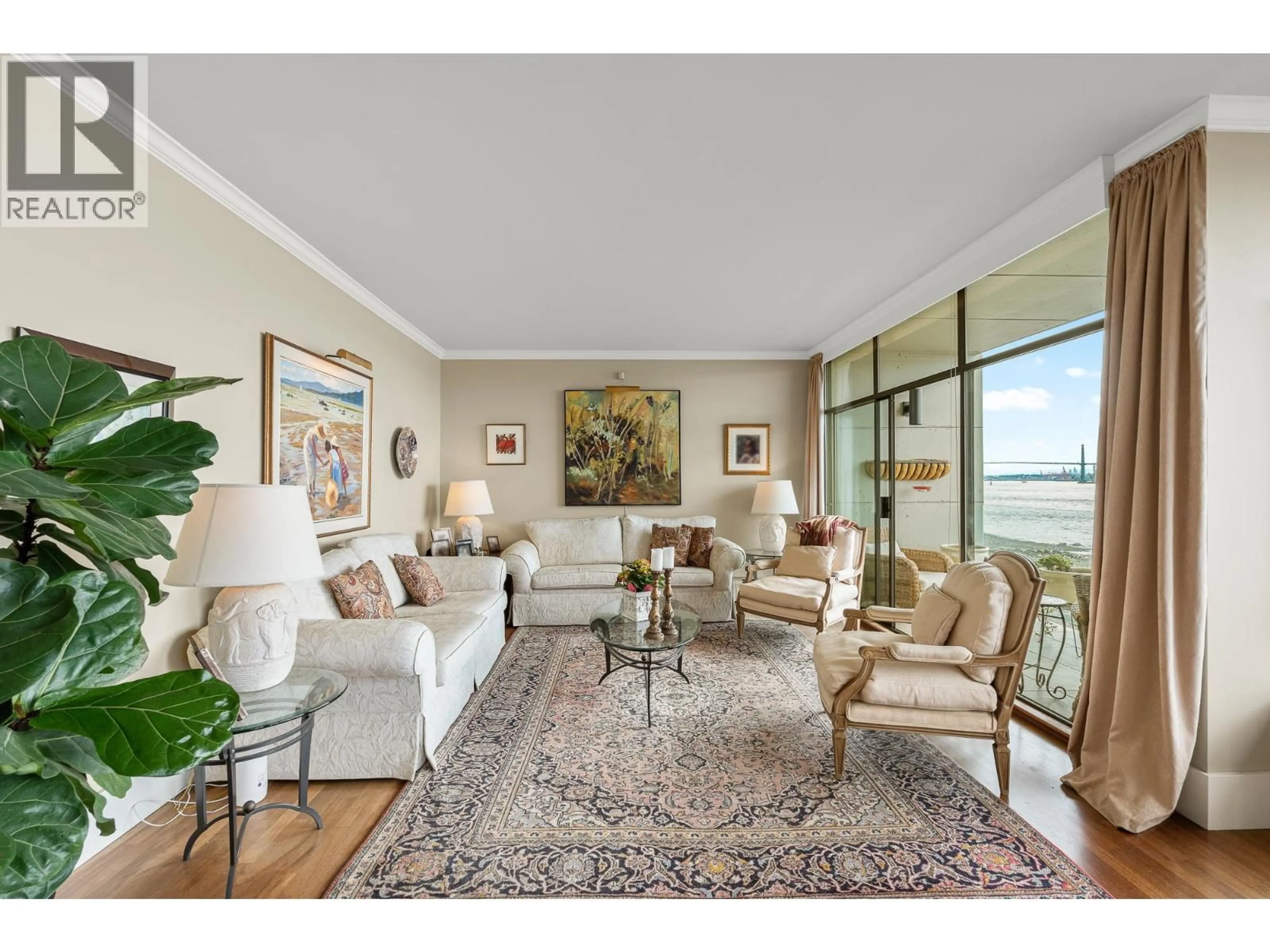 Living room with furniture, unknown for 3W - 111 18TH STREET, West Vancouver British Columbia V7V3V3