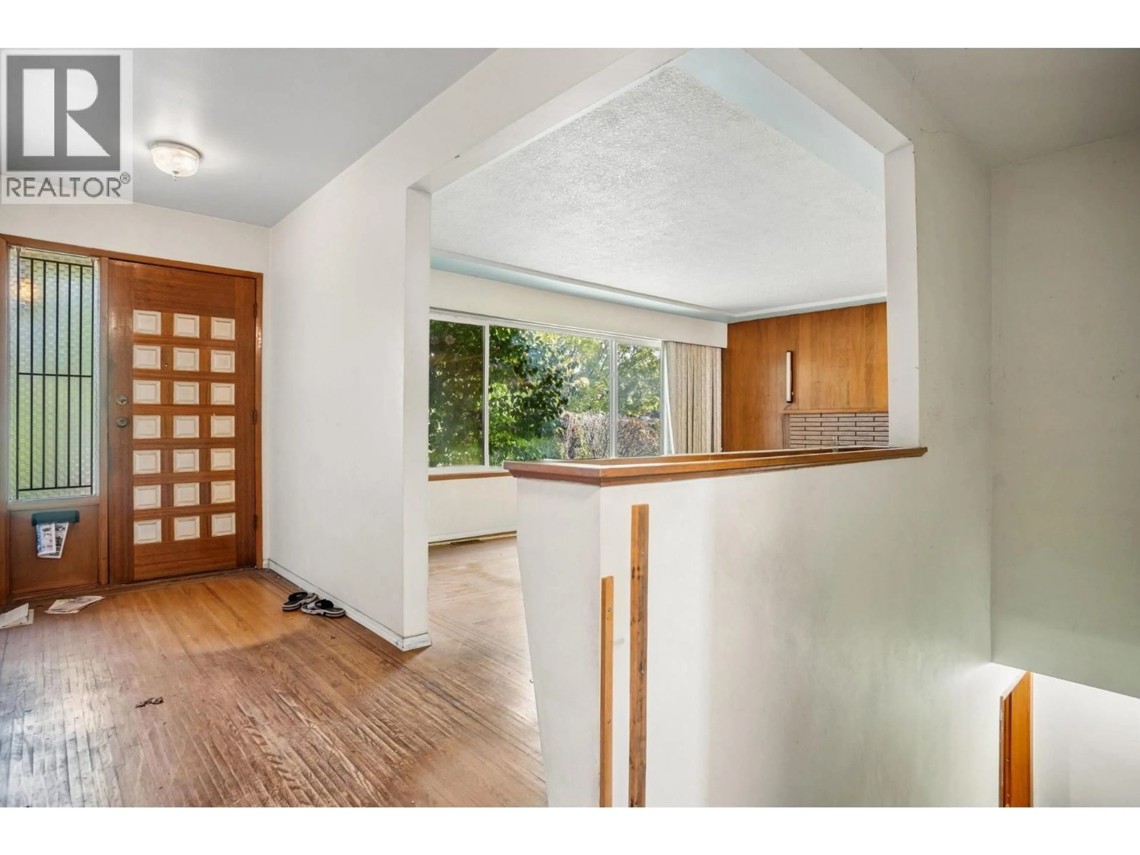 Indoor entryway for 1388 60TH AVENUE, Vancouver British Columbia V5X2A9