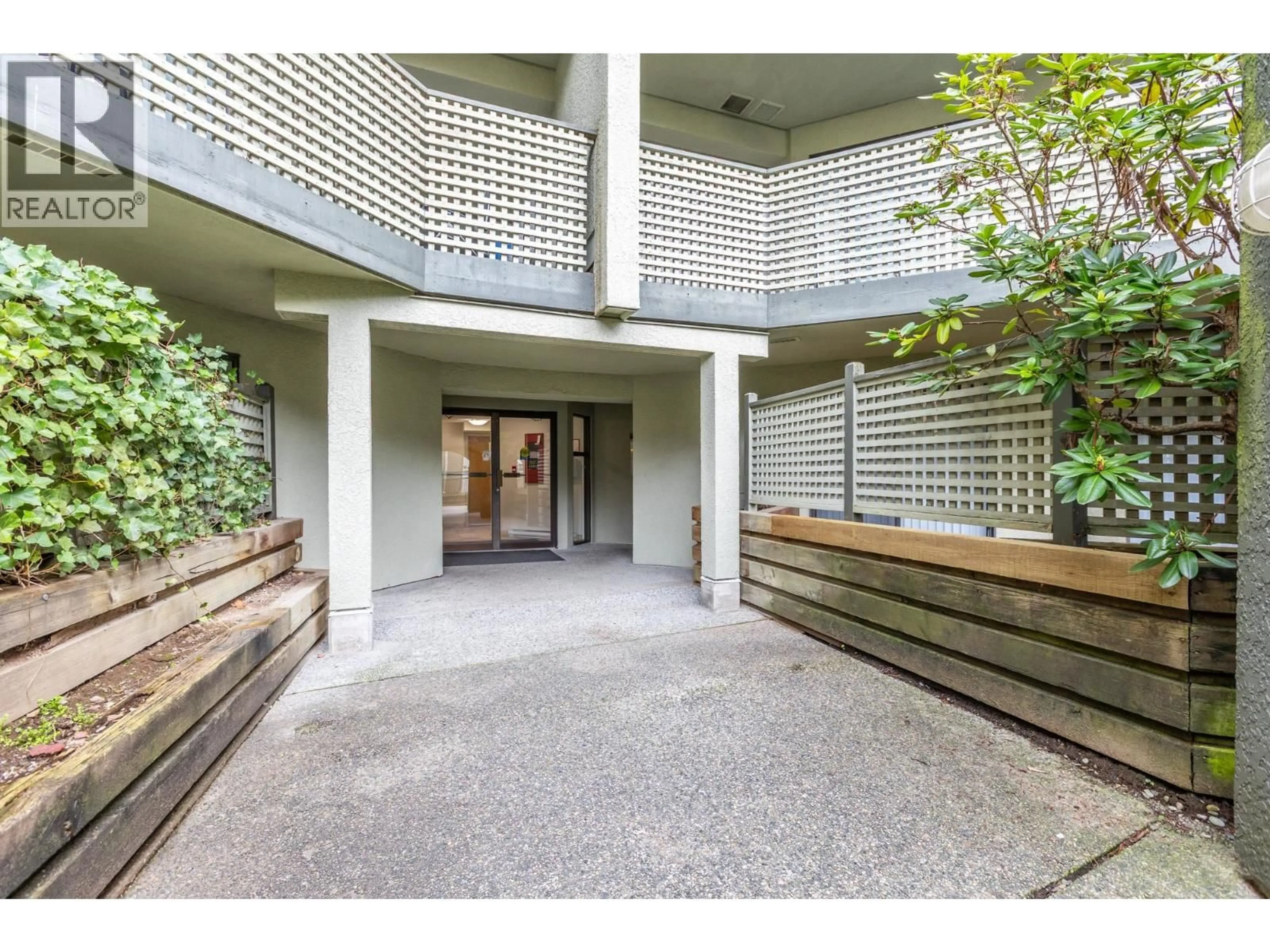 Indoor foyer for 410 - 1200 PACIFIC STREET, Coquitlam British Columbia V3B6K2