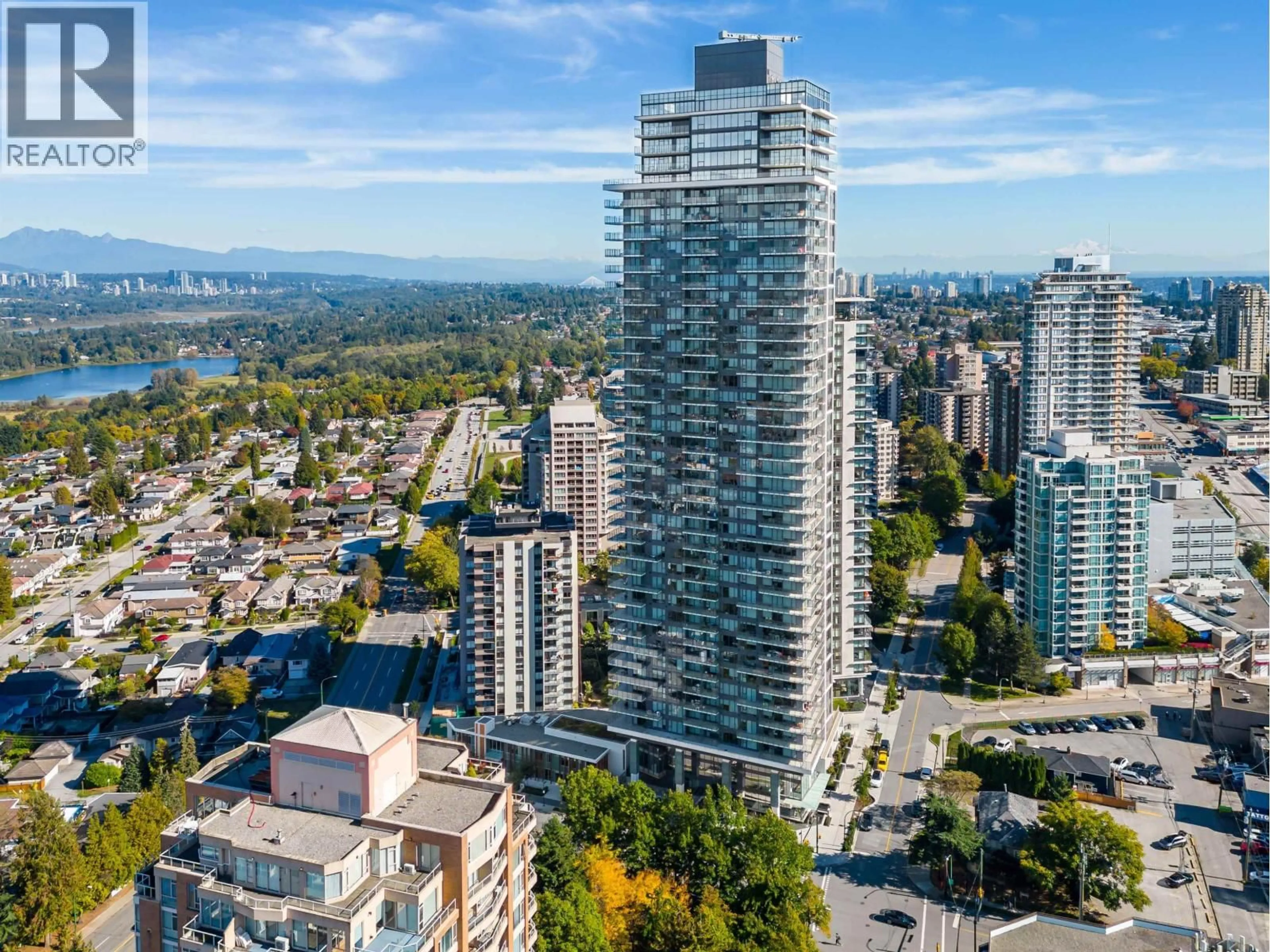 A pic from outside/outdoor area/front of a property/back of a property/a pic from drone, city buildings view from balcony for 2206 - 4711 HAZEL STREET, Burnaby British Columbia V5H0J9