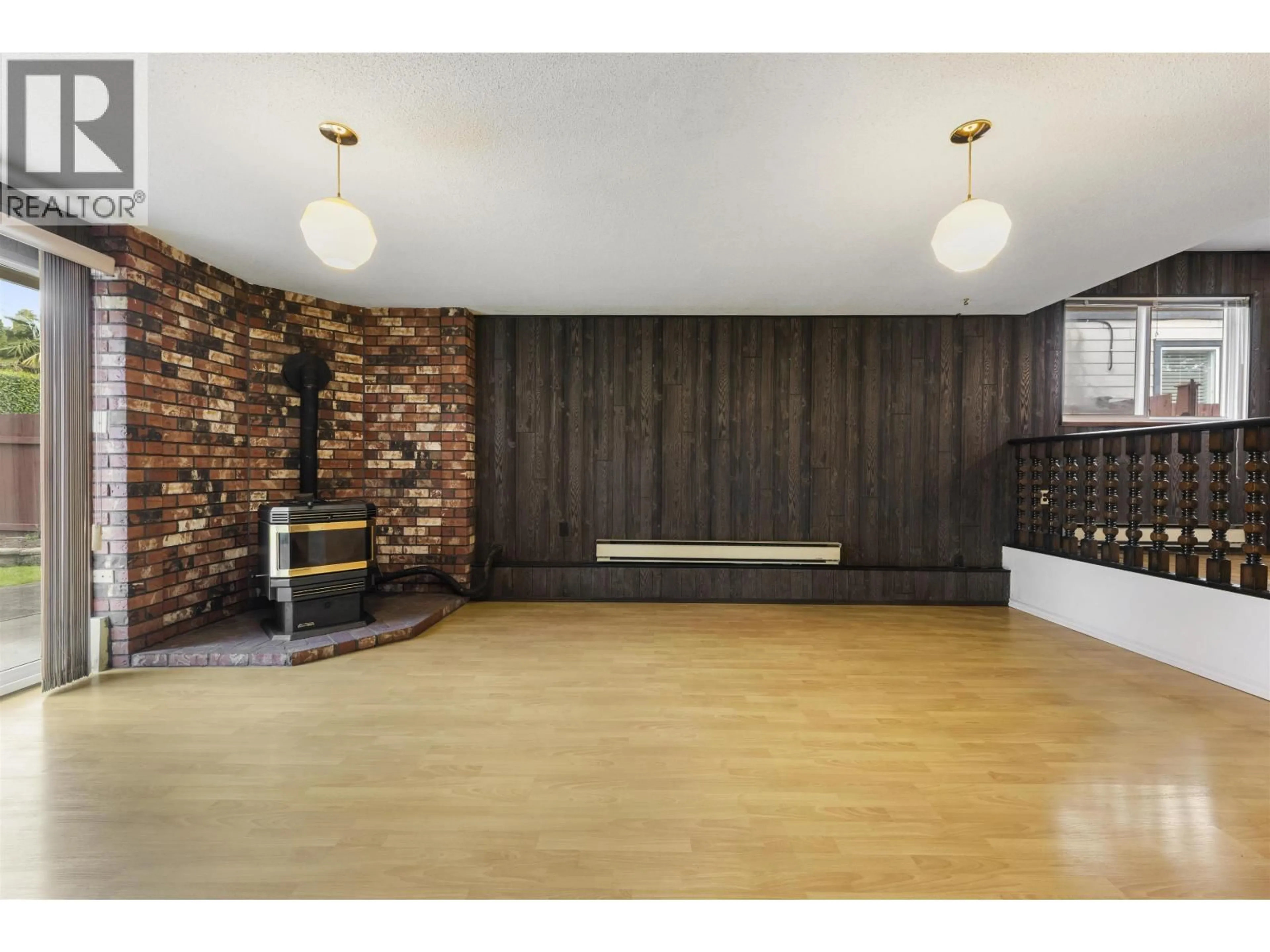 Indoor foyer for 11491 LAPWING CRESCENT, Richmond British Columbia V7E4E8