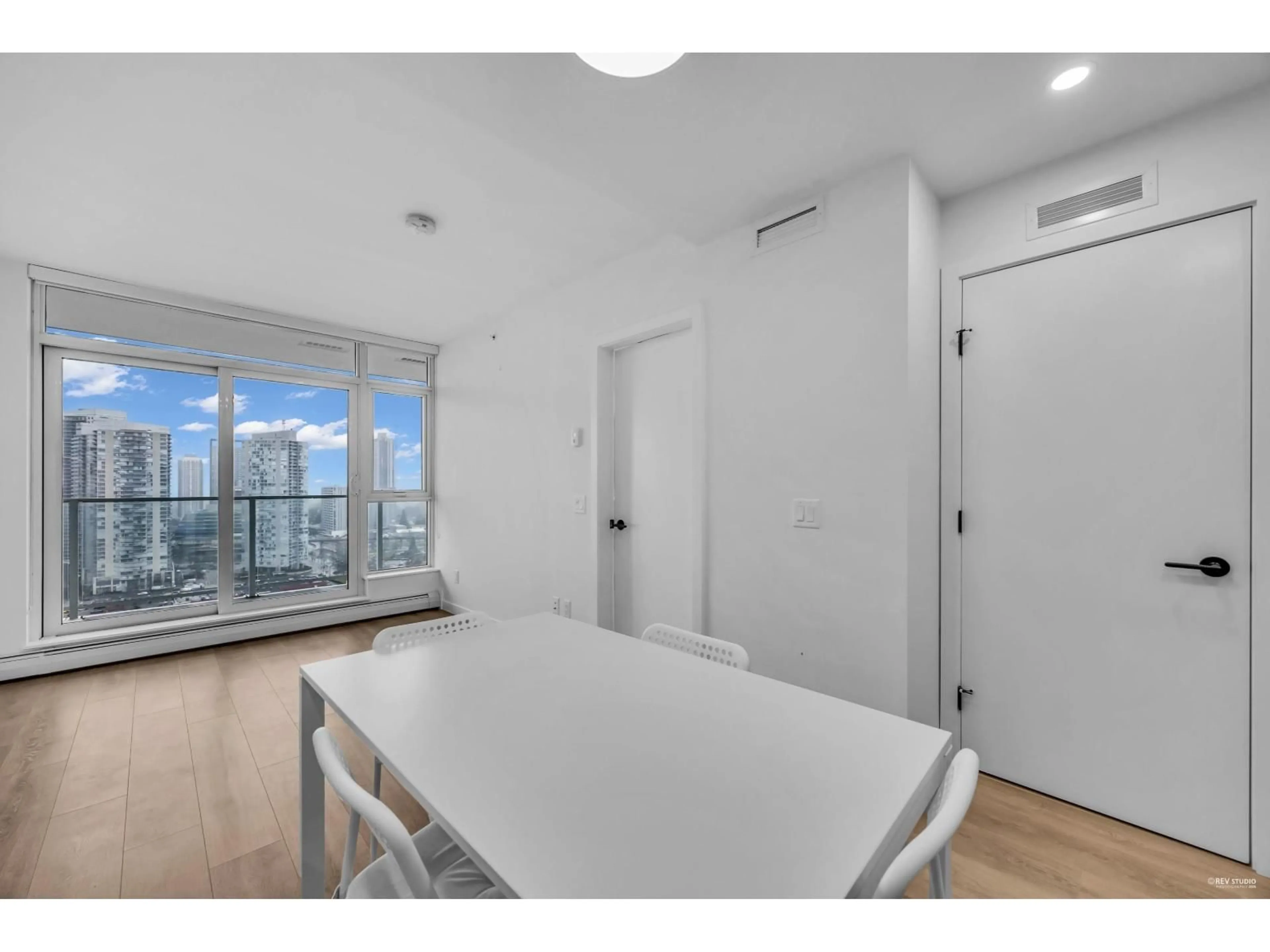 A pic of a room for 2207 - 13685 102 AVENUE, Surrey British Columbia V3T1N7